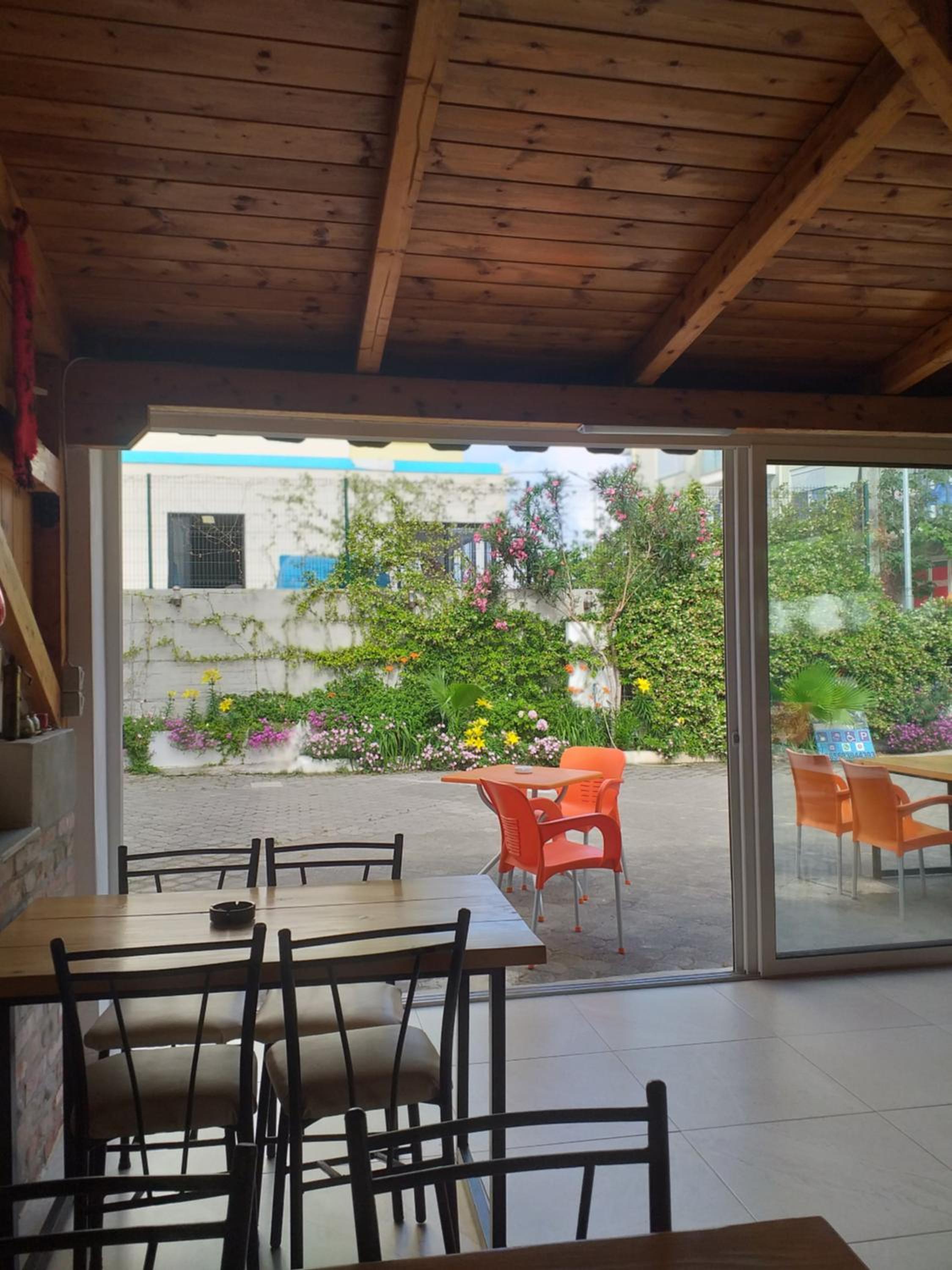 Rooms and Apartments Analipsi
