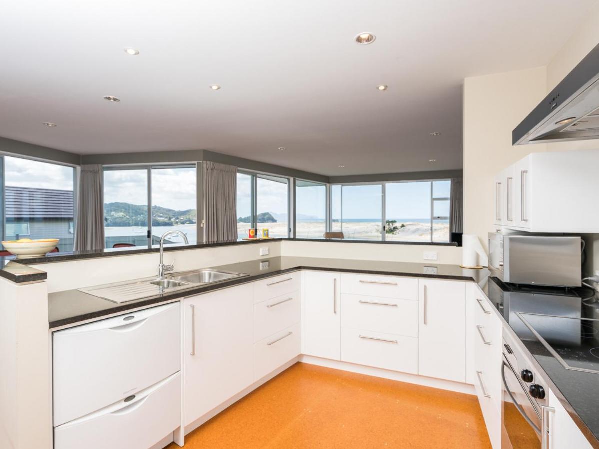 Roberts Retreat - Mangawhai Holiday Home view 5