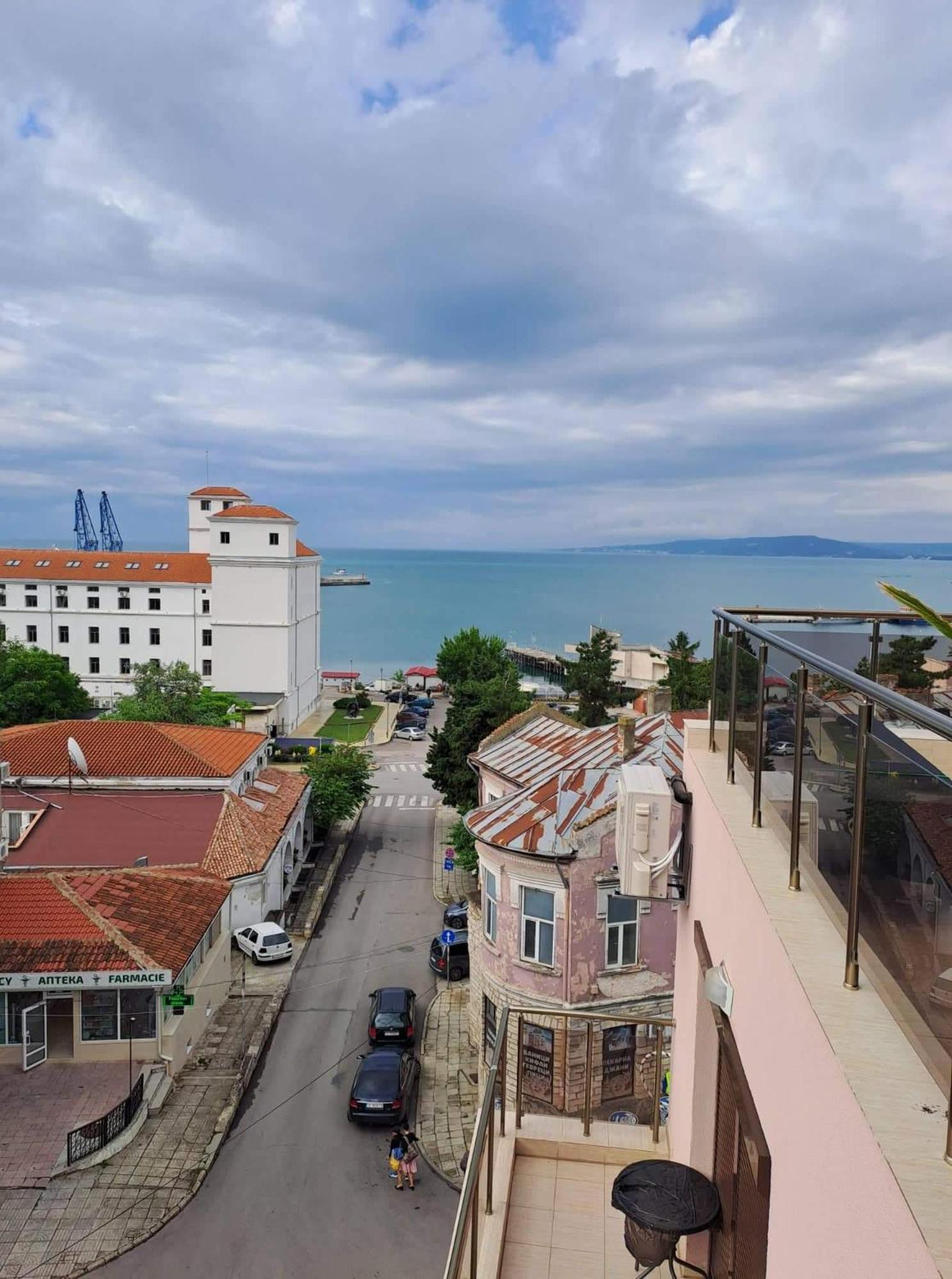 Апартамент Амира 3 view 4
