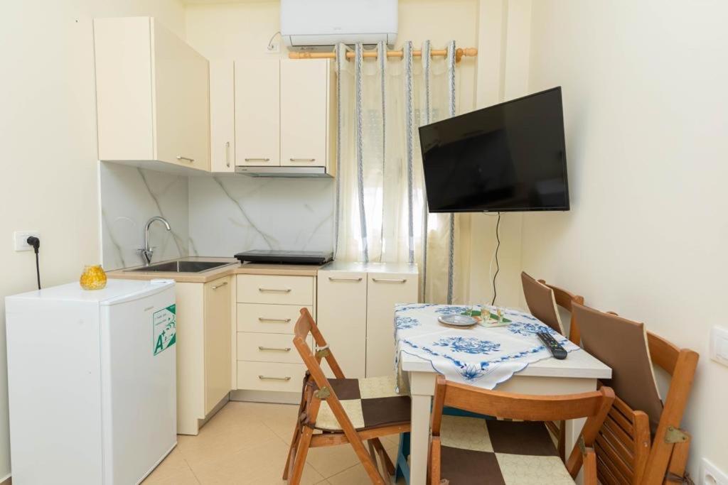 PREMIER GUEST HOUSE