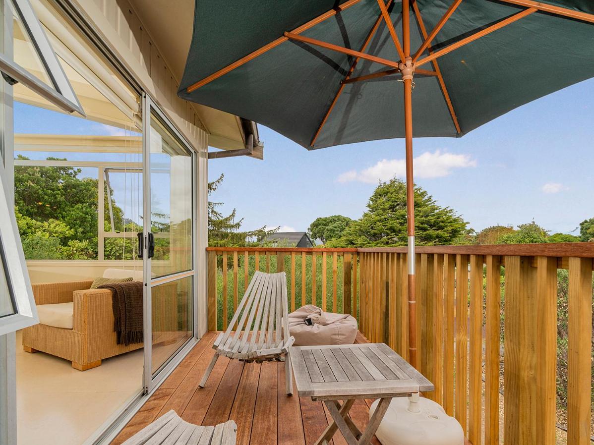 Barefoot Boulevard - Pauanui Holiday Home view 2