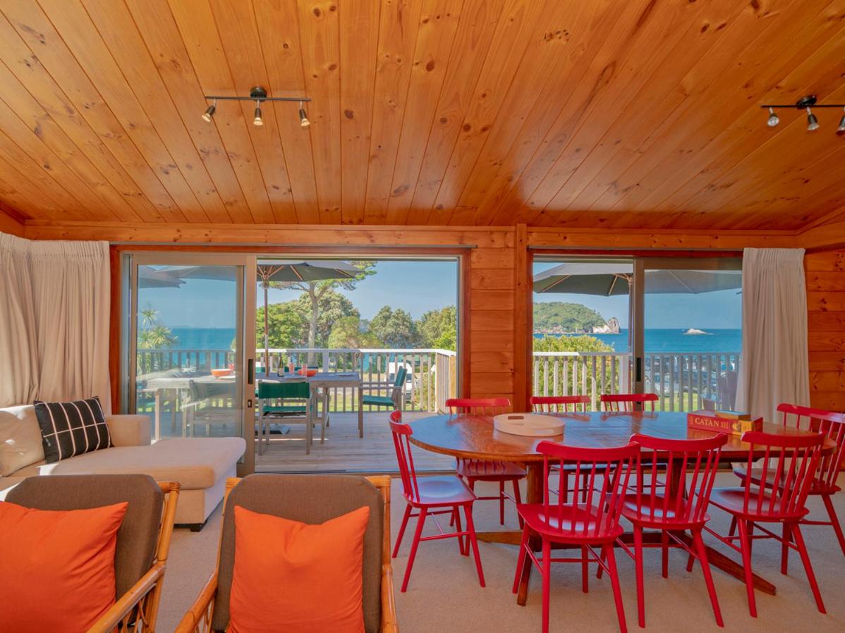 Beachfront Views - Hahei Holiday Home view 5
