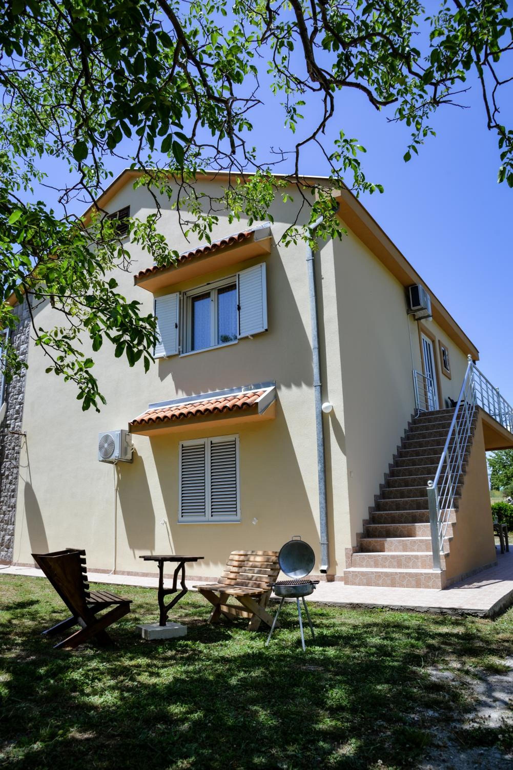 Photo 41