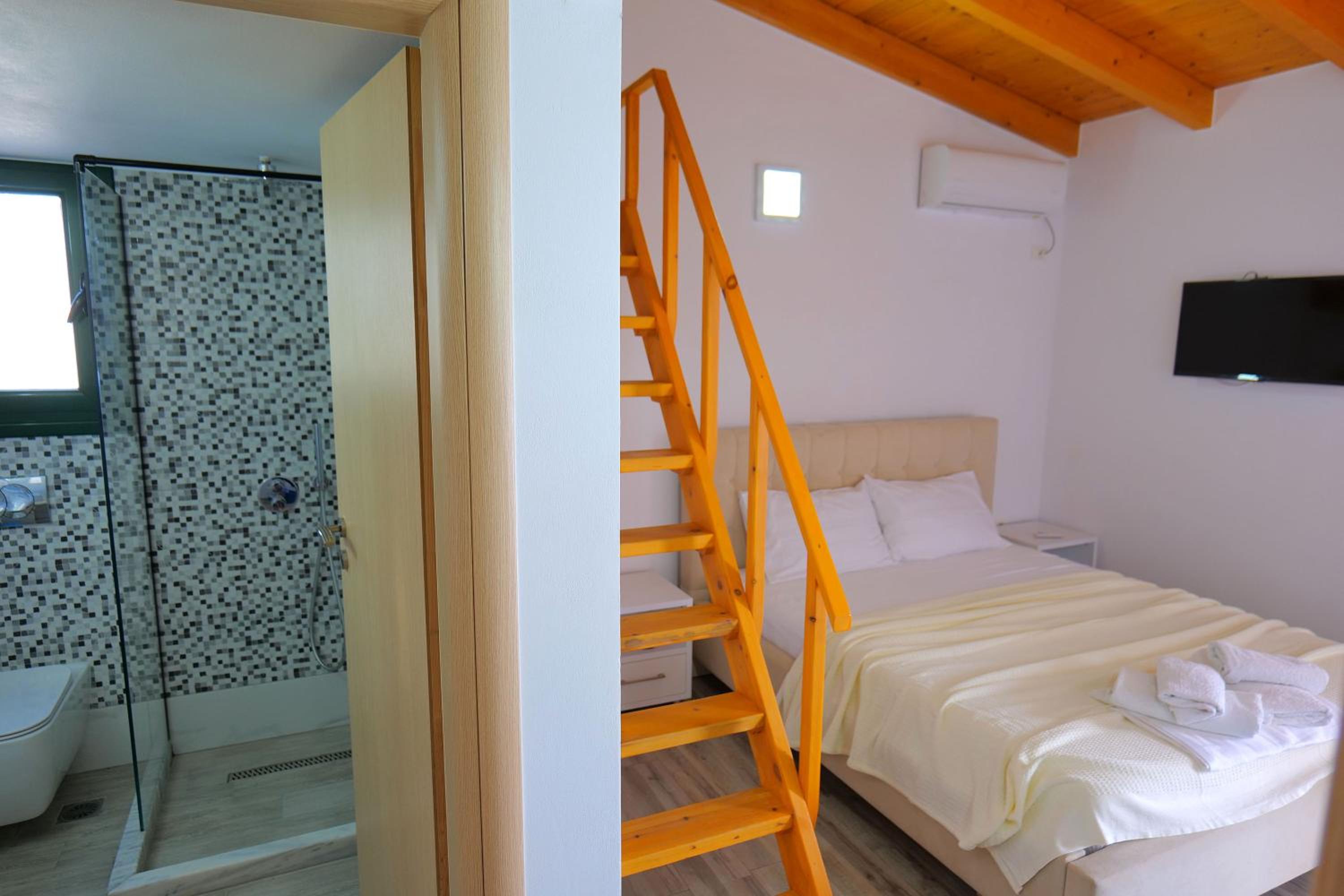 Alex & Sofi Hotel