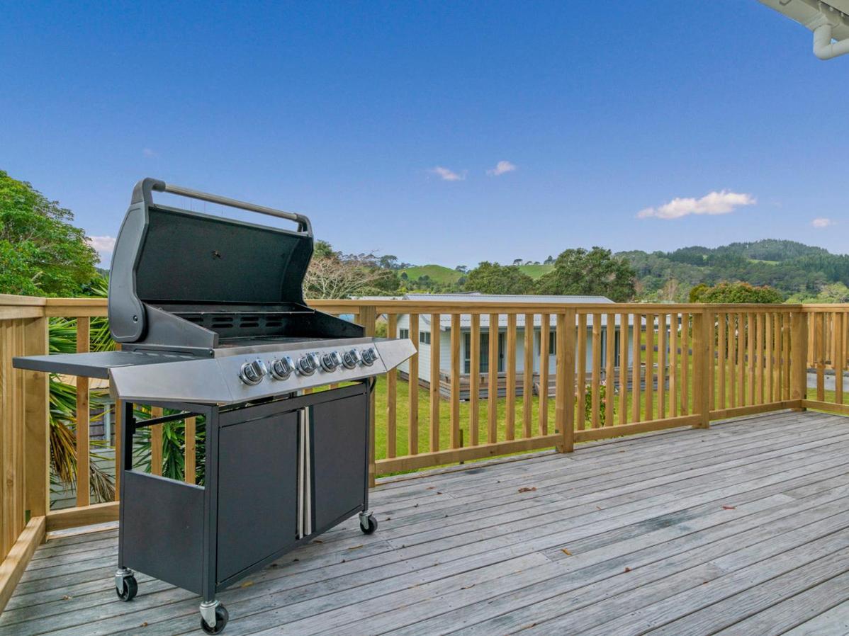 Oyster Bach - Cooks Beach Bach view 2