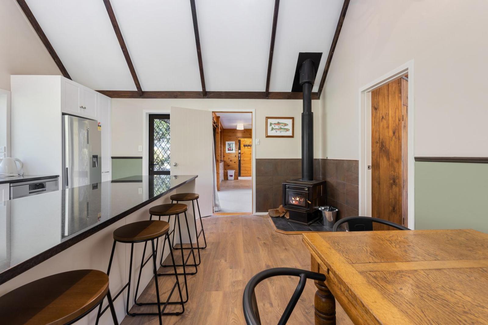 River Road Spa Lodge - Broadlands Forest view 4