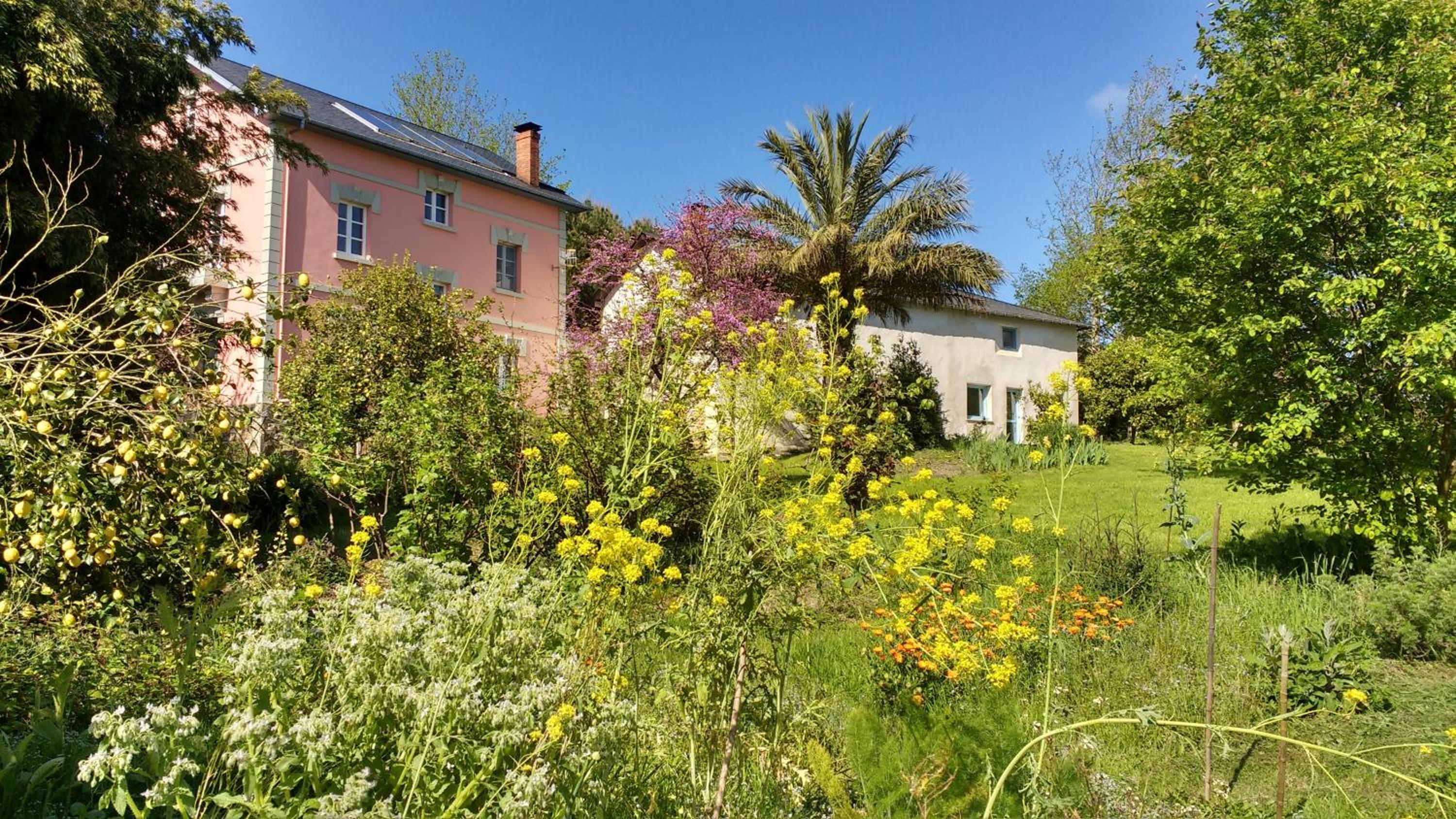 Hotel Apartamentos La Collada - Image 1