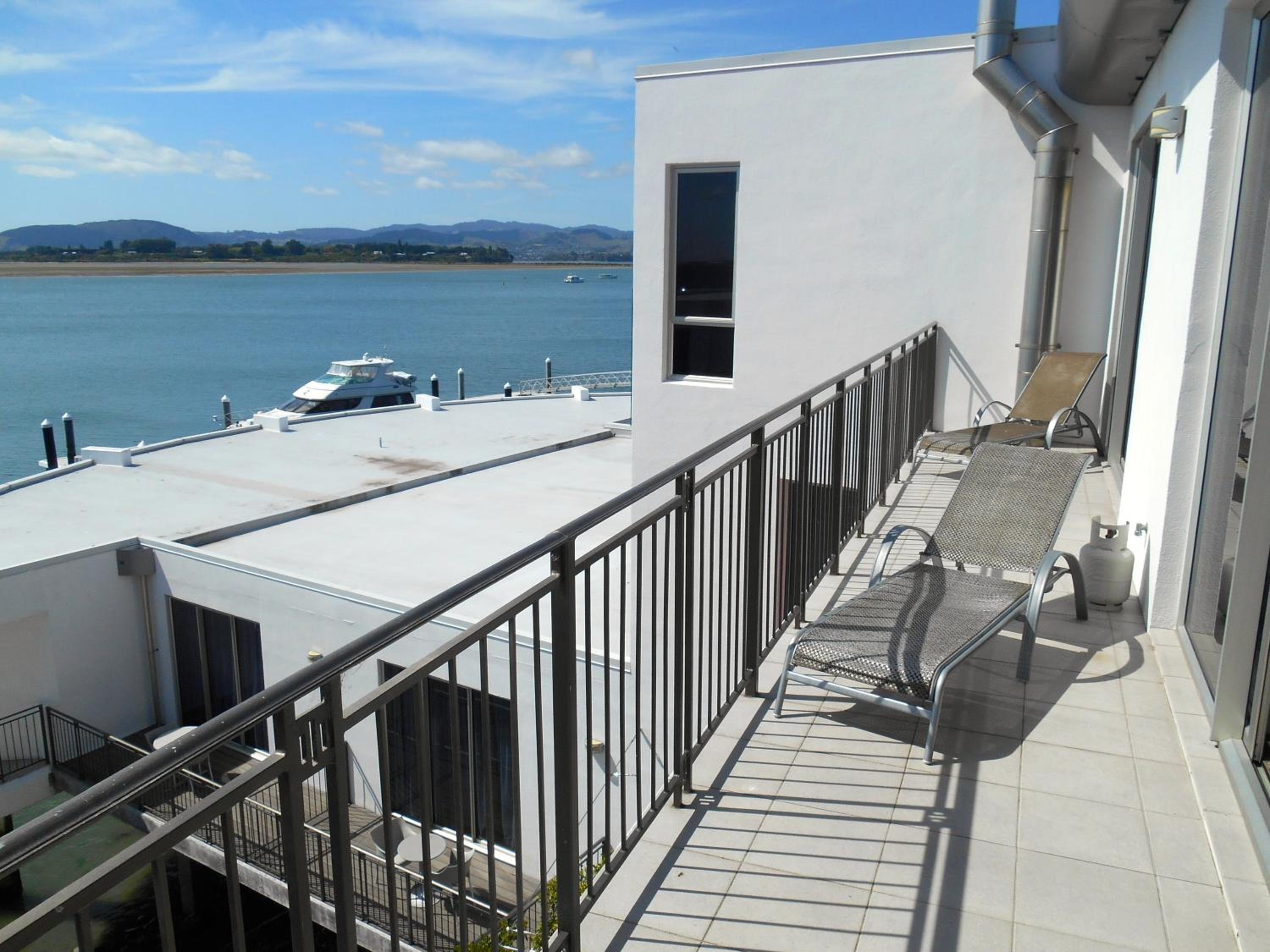 Absolute Waterfront, Tauranga Apartment