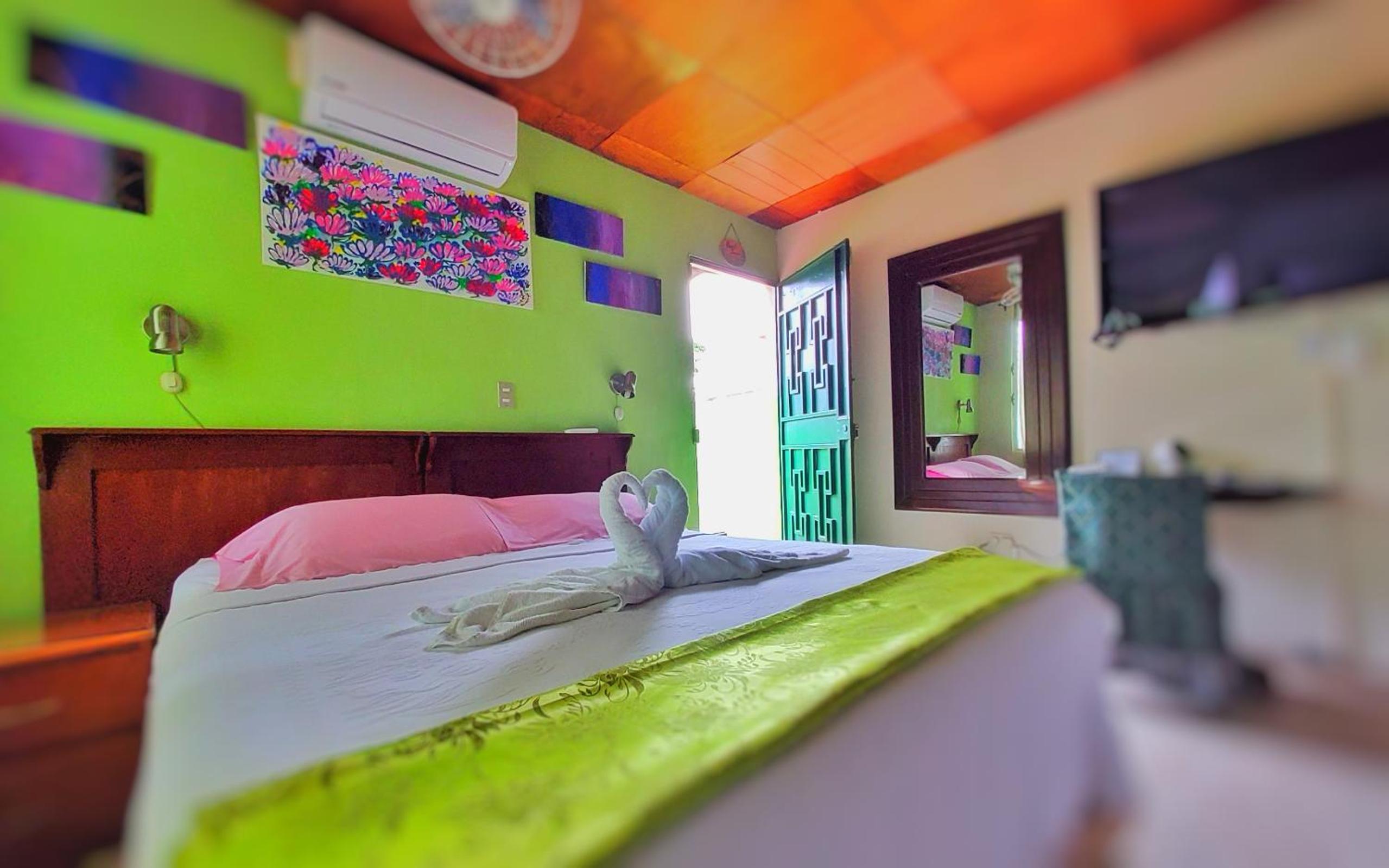 Hotel Oasis