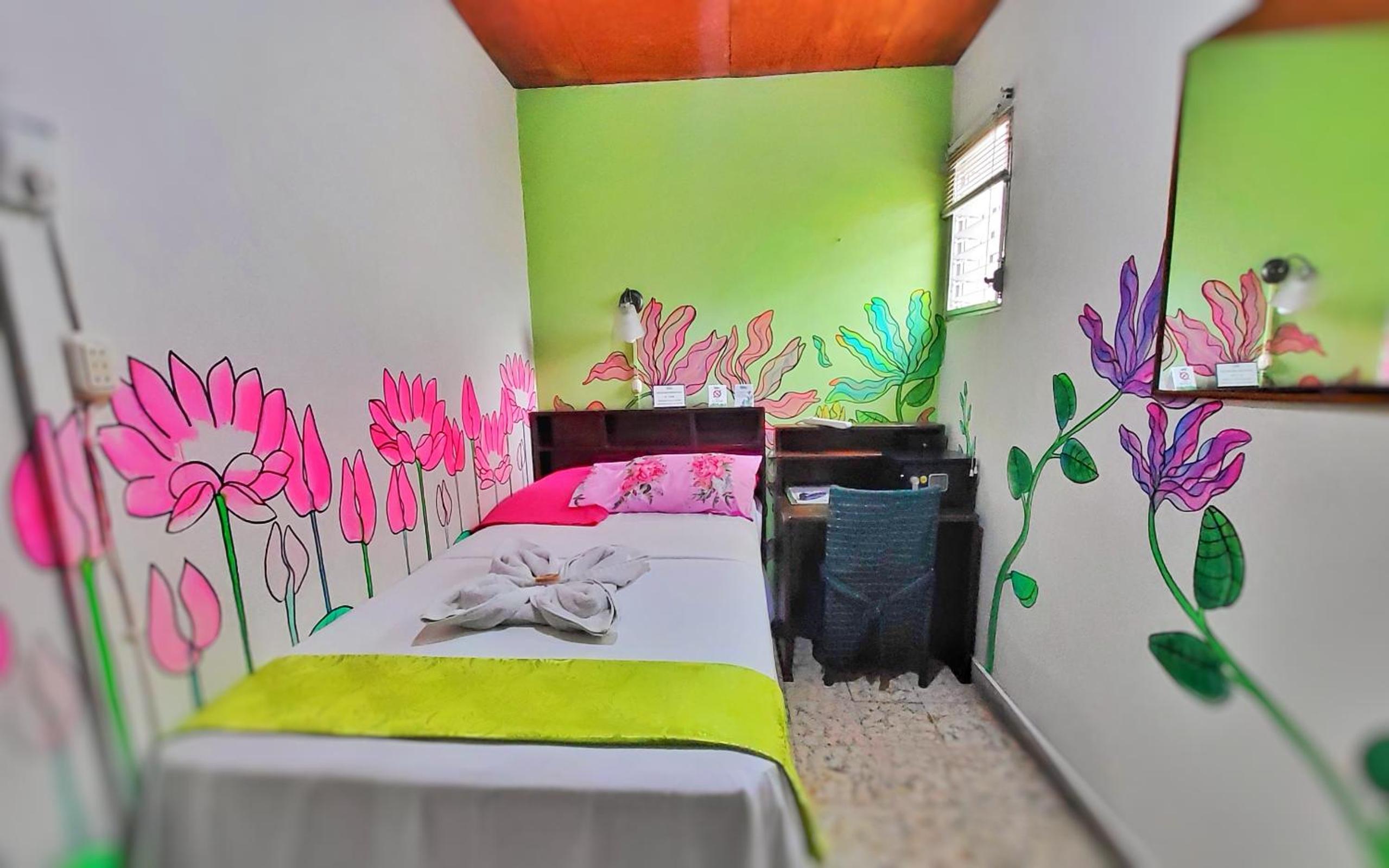 Hotel Oasis