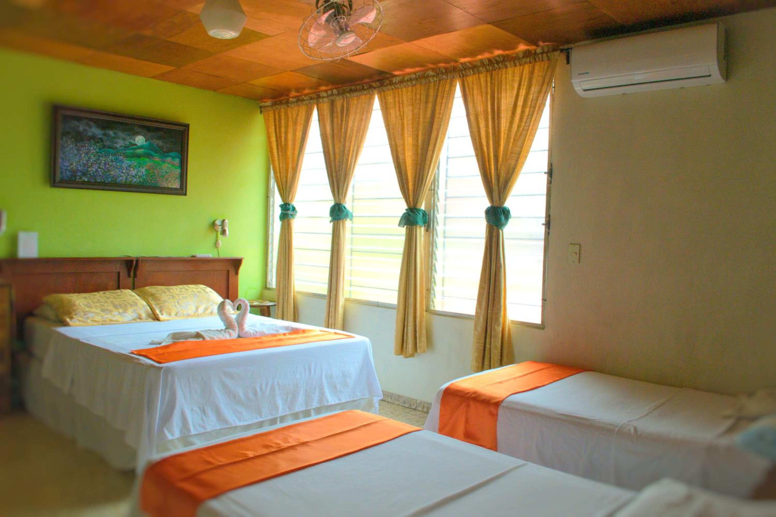 Hotel Oasis