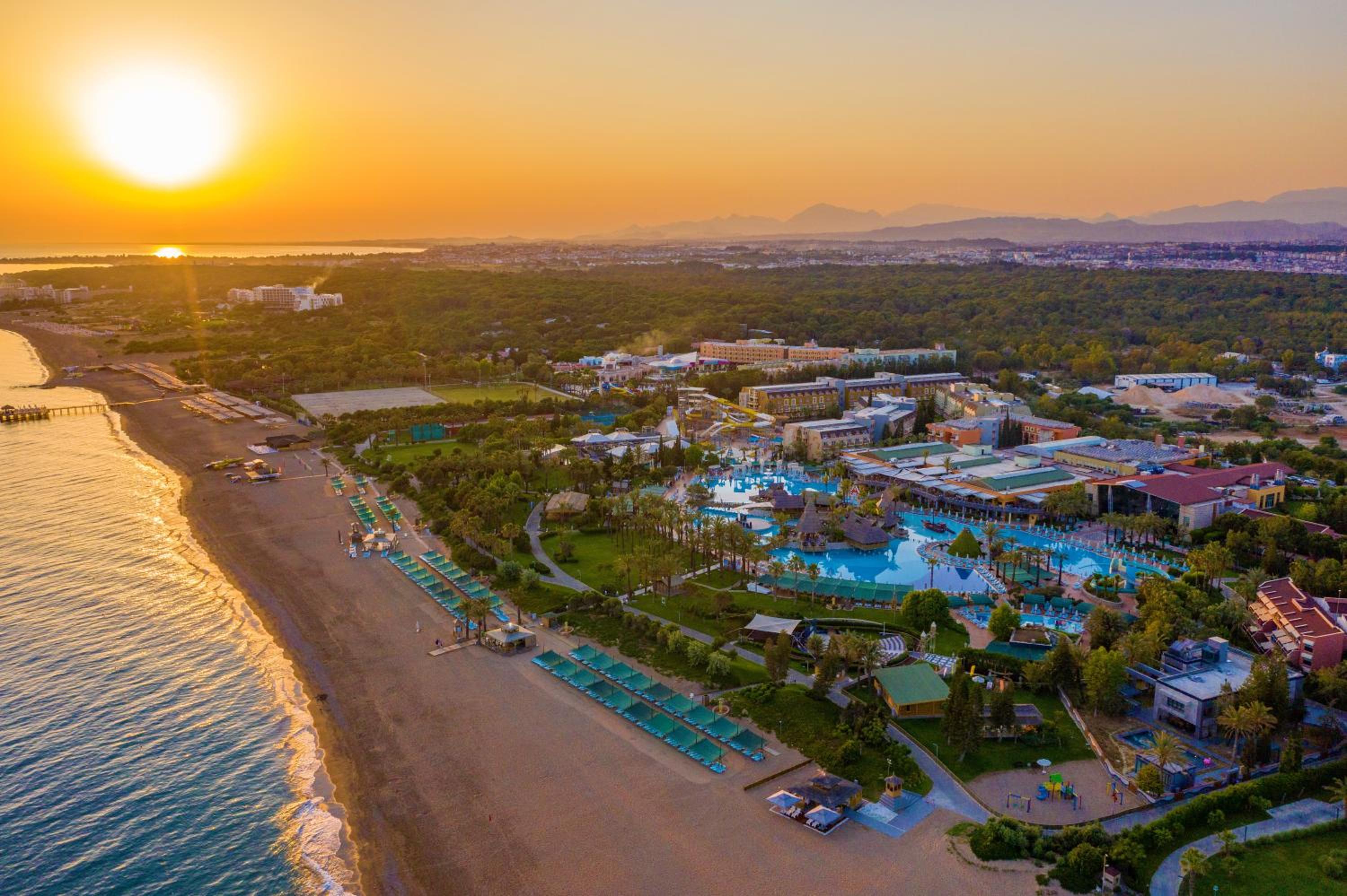 Hotel AQI Pegasos World - Image 1