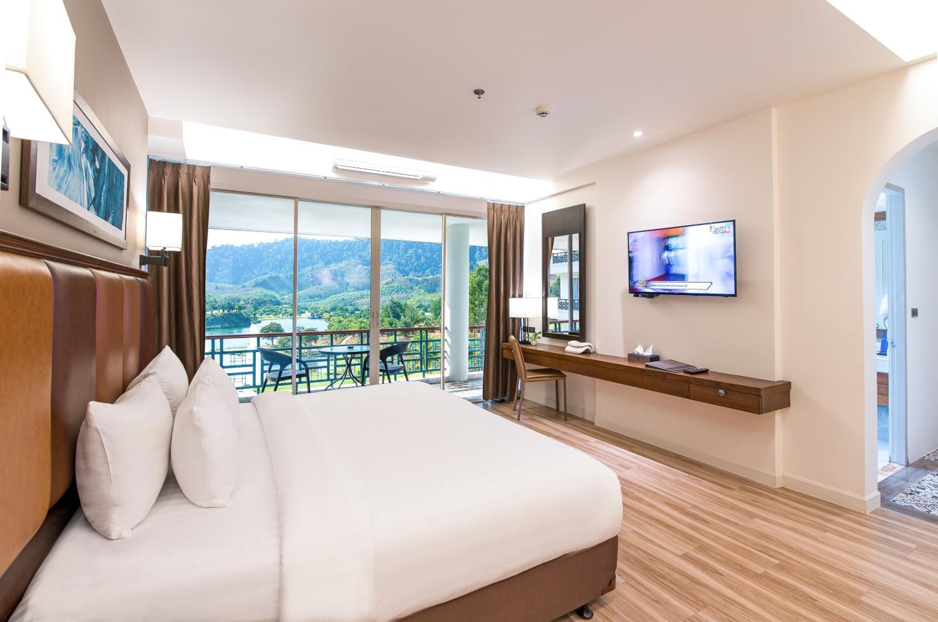 Katathong Golf Resort & Spa