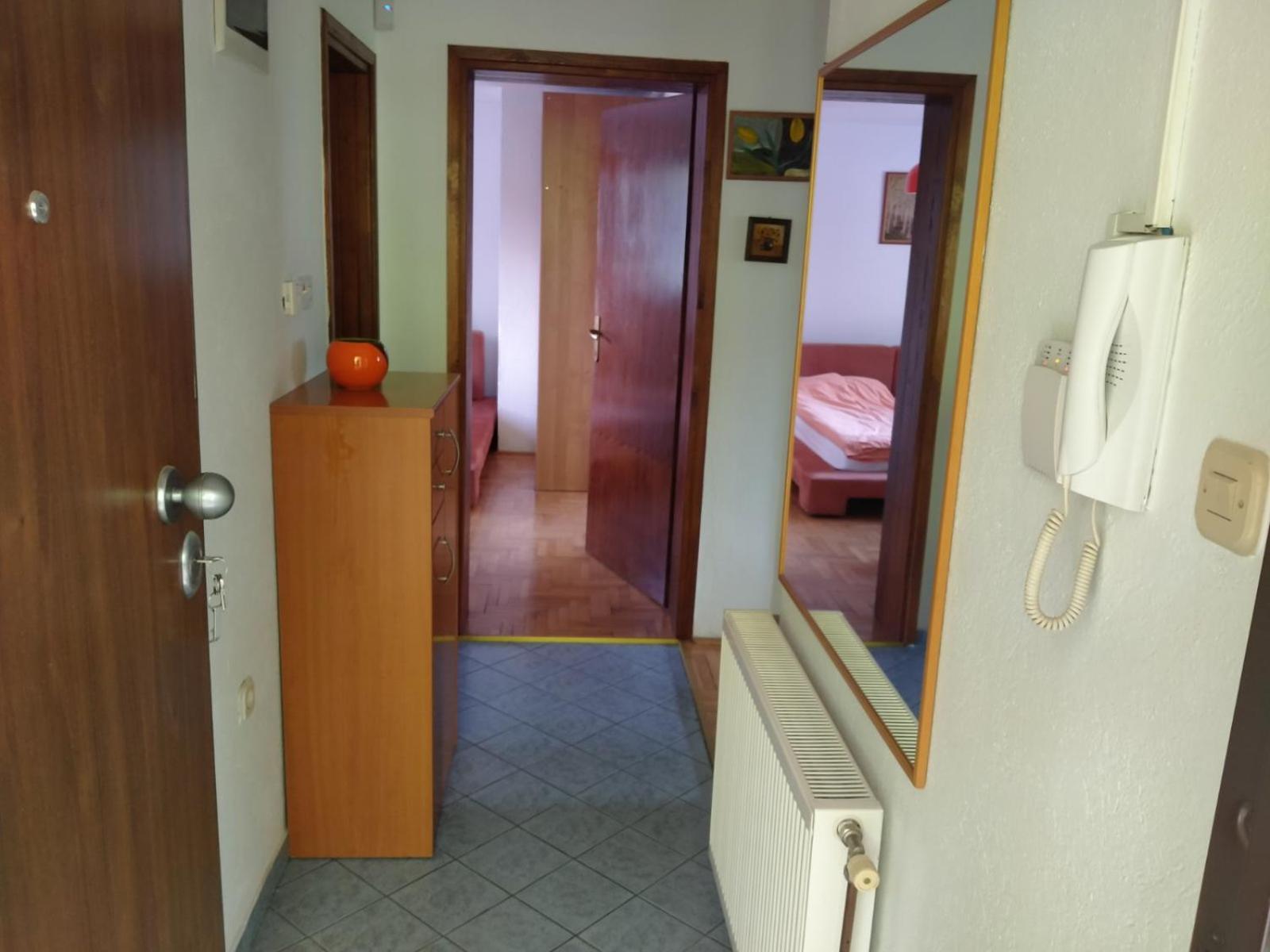 Apartments Villa Tajra