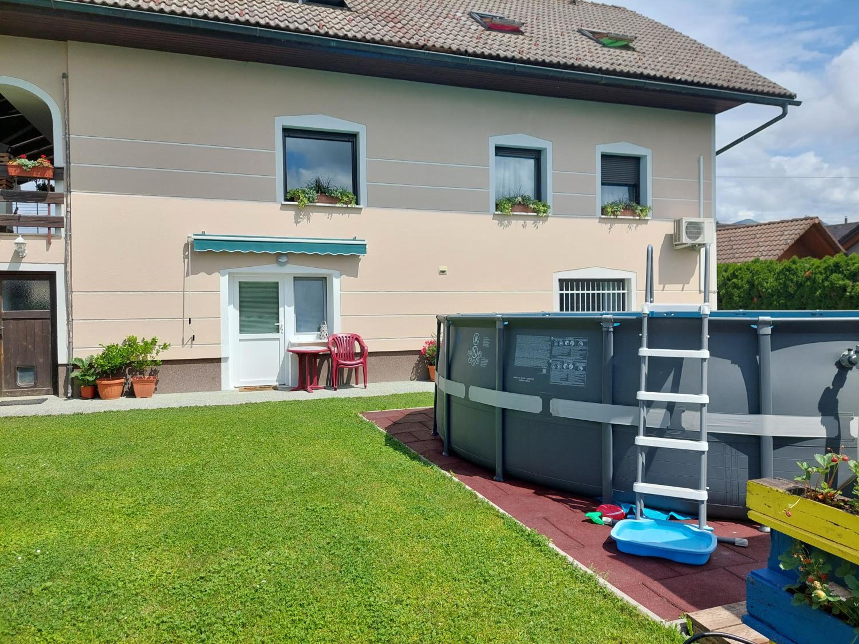 Studio apartma Žirovnik view 5
