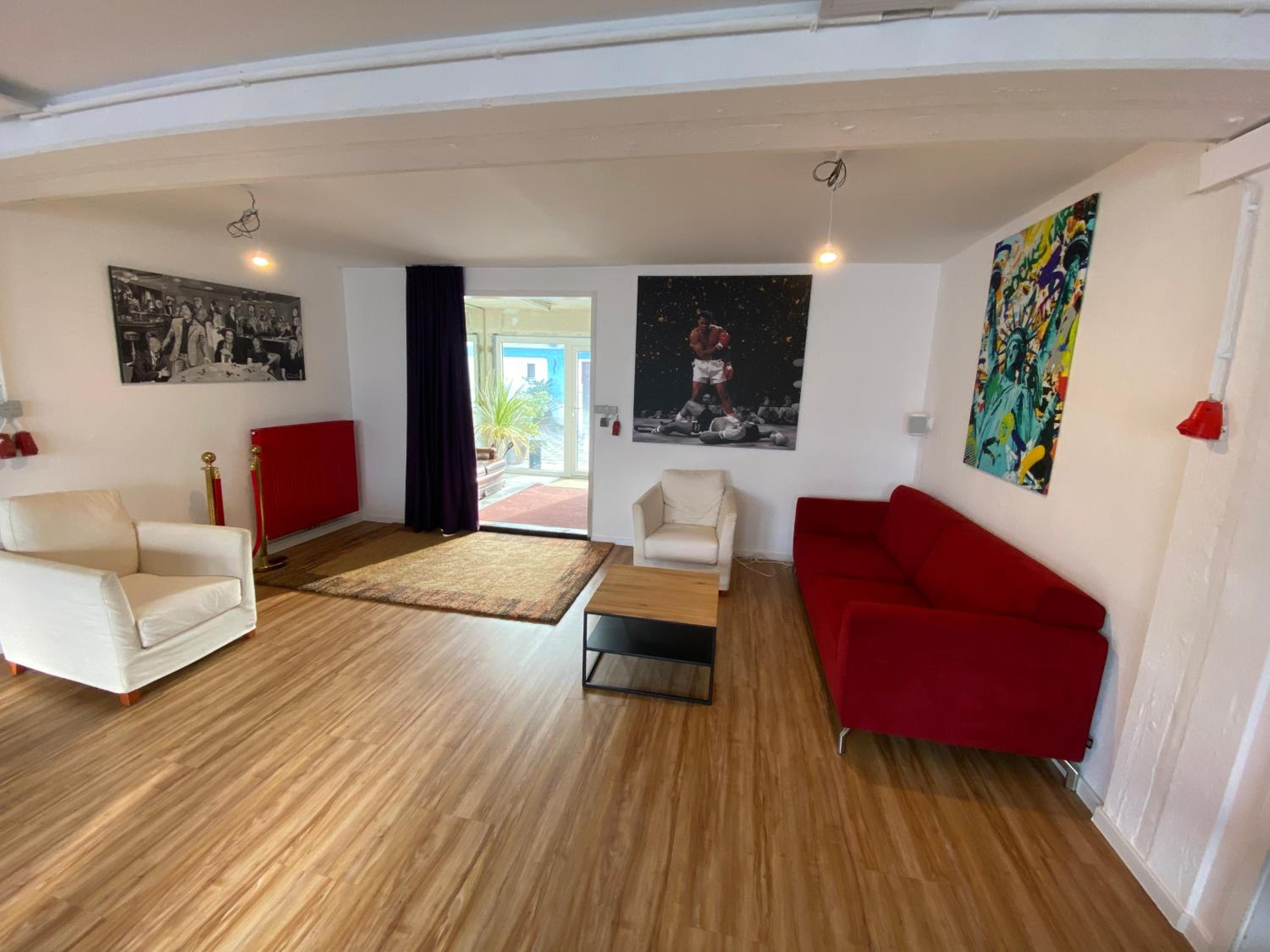 Commune88 EAST