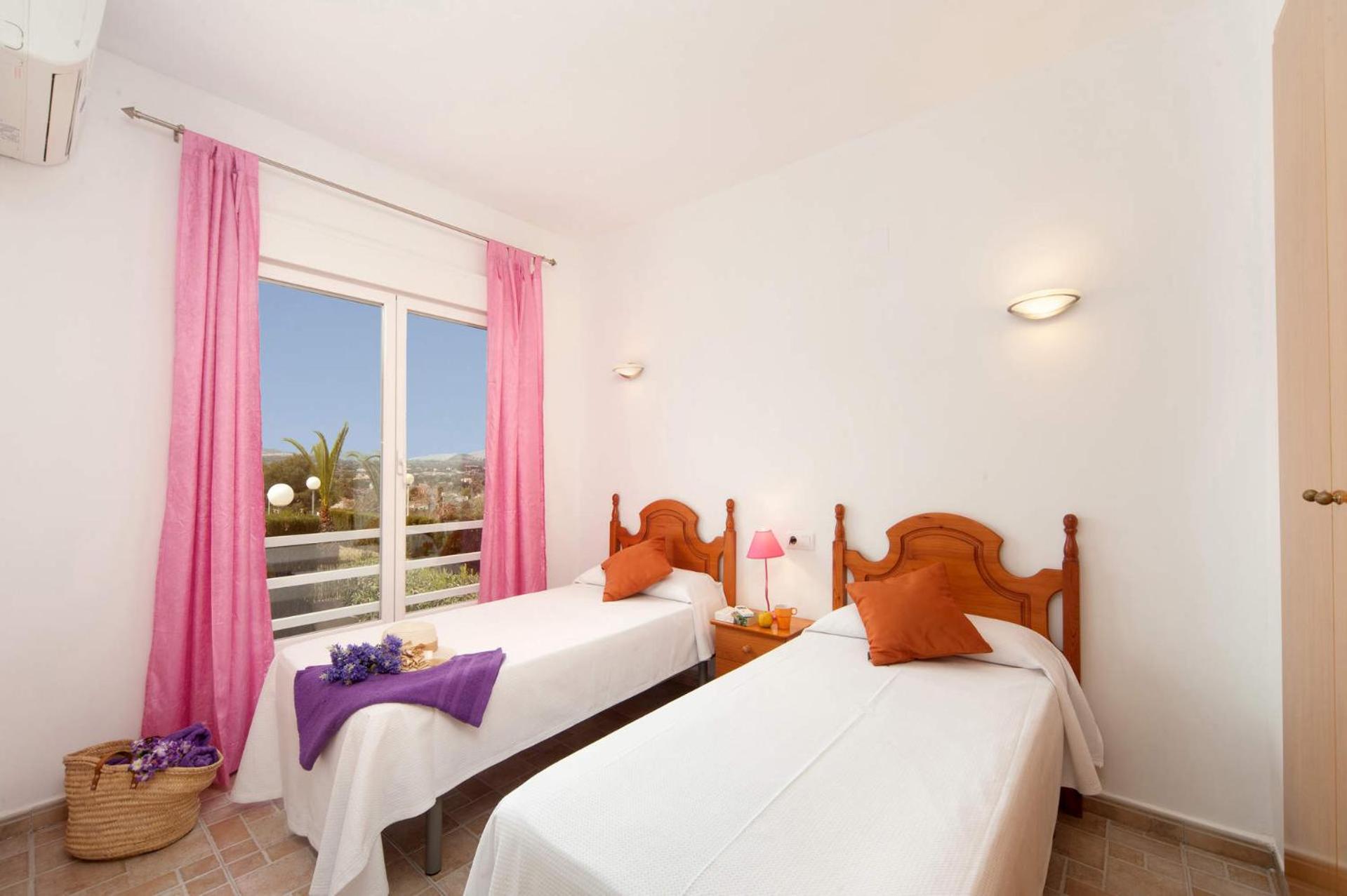 Villa Fresno by Villa Plus