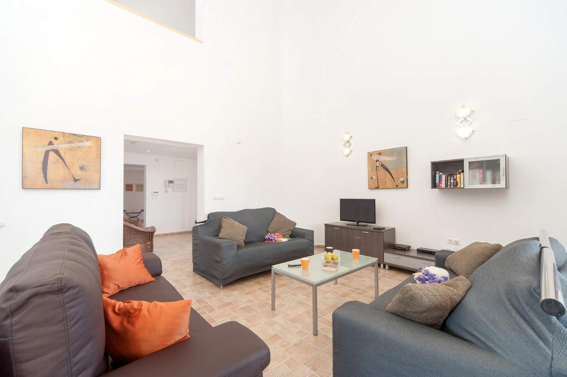 Villa Fresno by Villa Plus