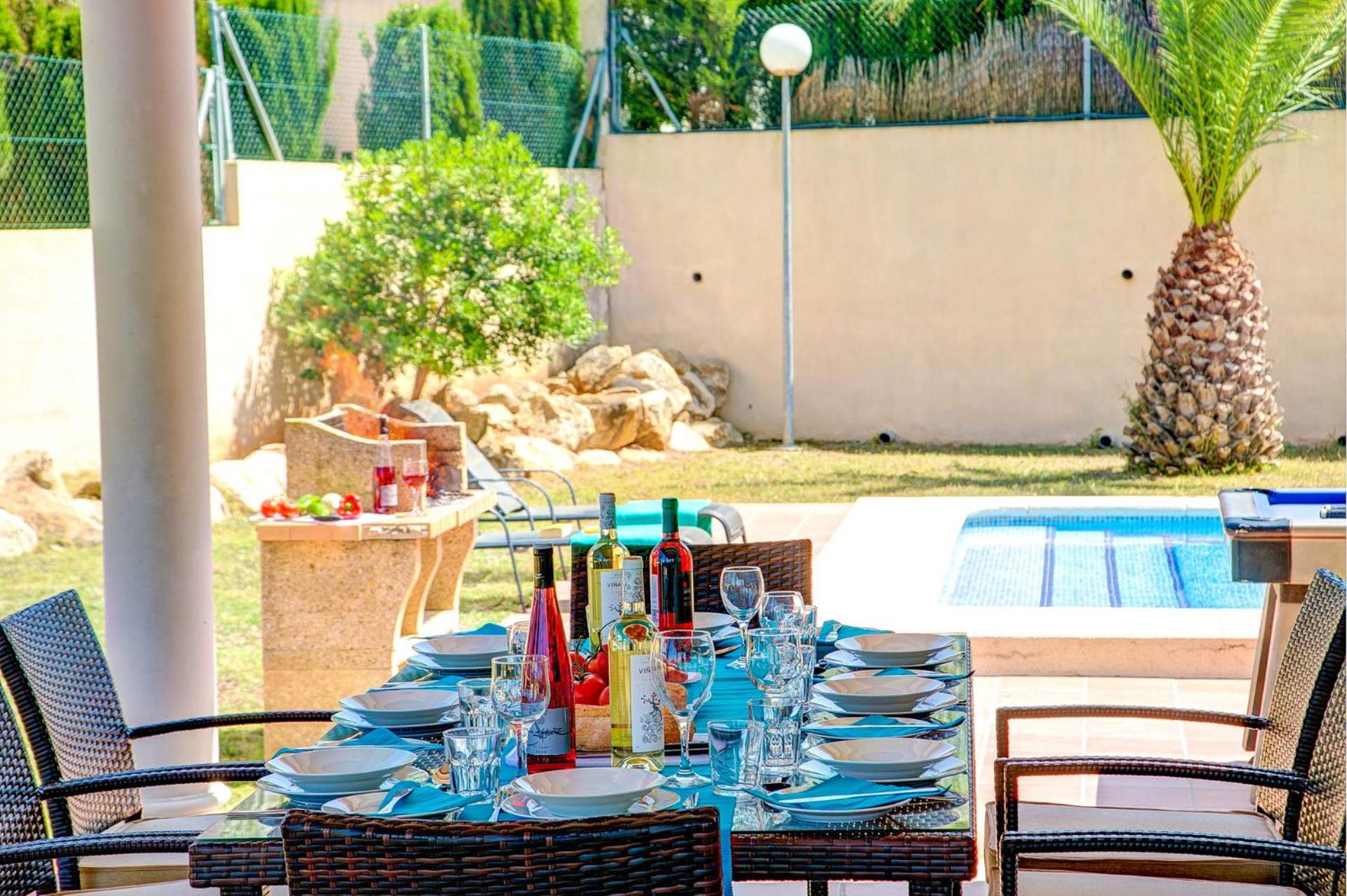 Villa Fresno by Villa Plus