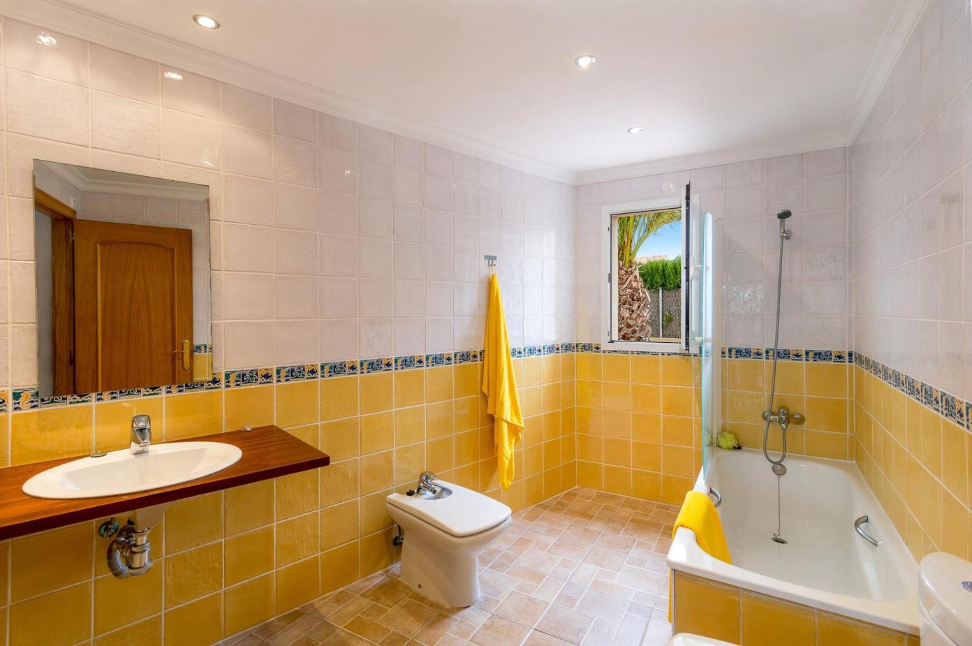 Villa Limones by Villa Plus