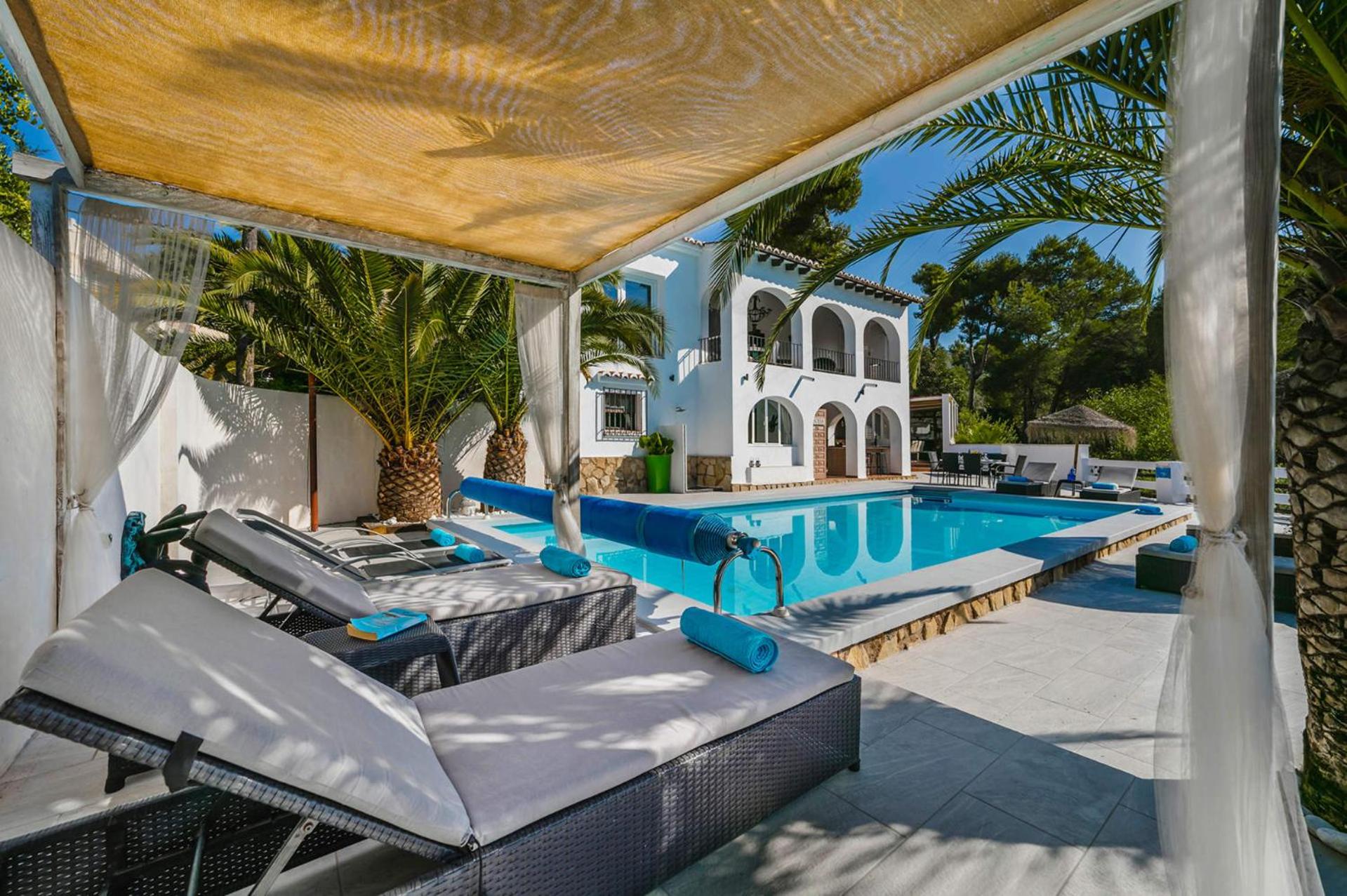 Villa Angeles Blanco by Villa Plus