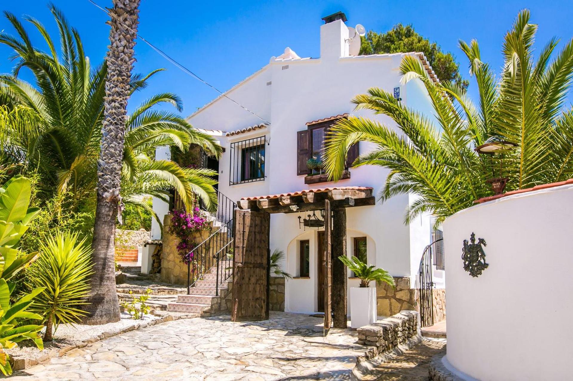 Villa Angeles Blanco by Villa Plus