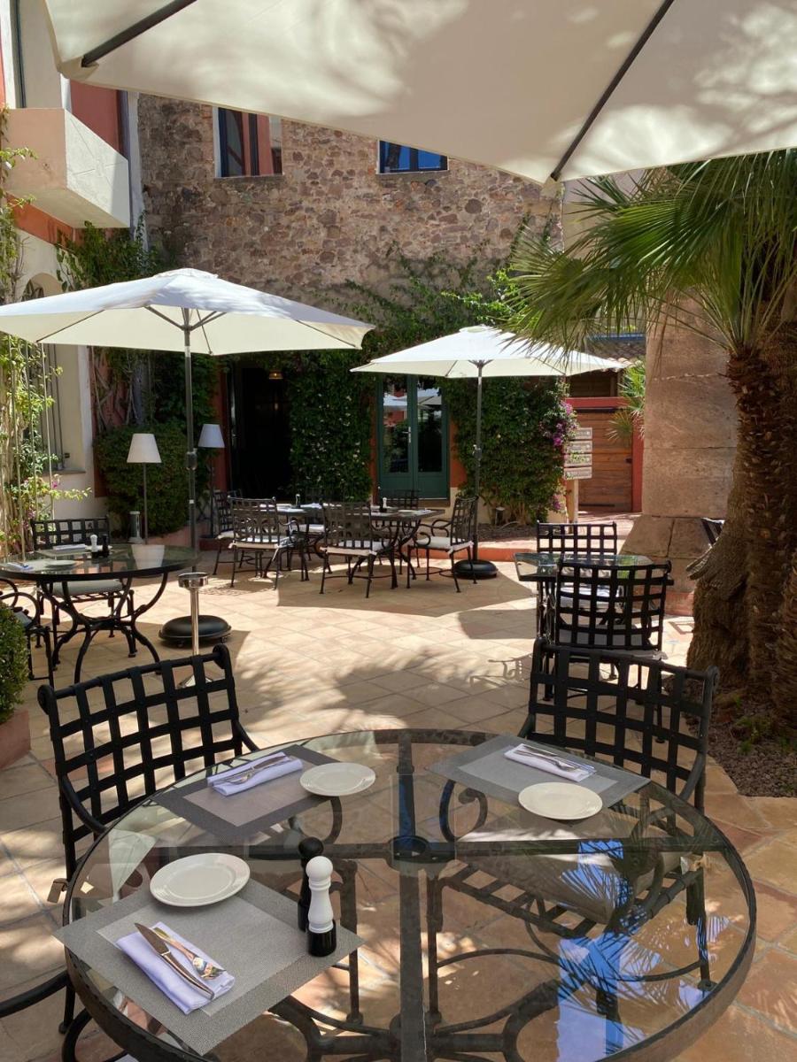 outdoor BBQ area