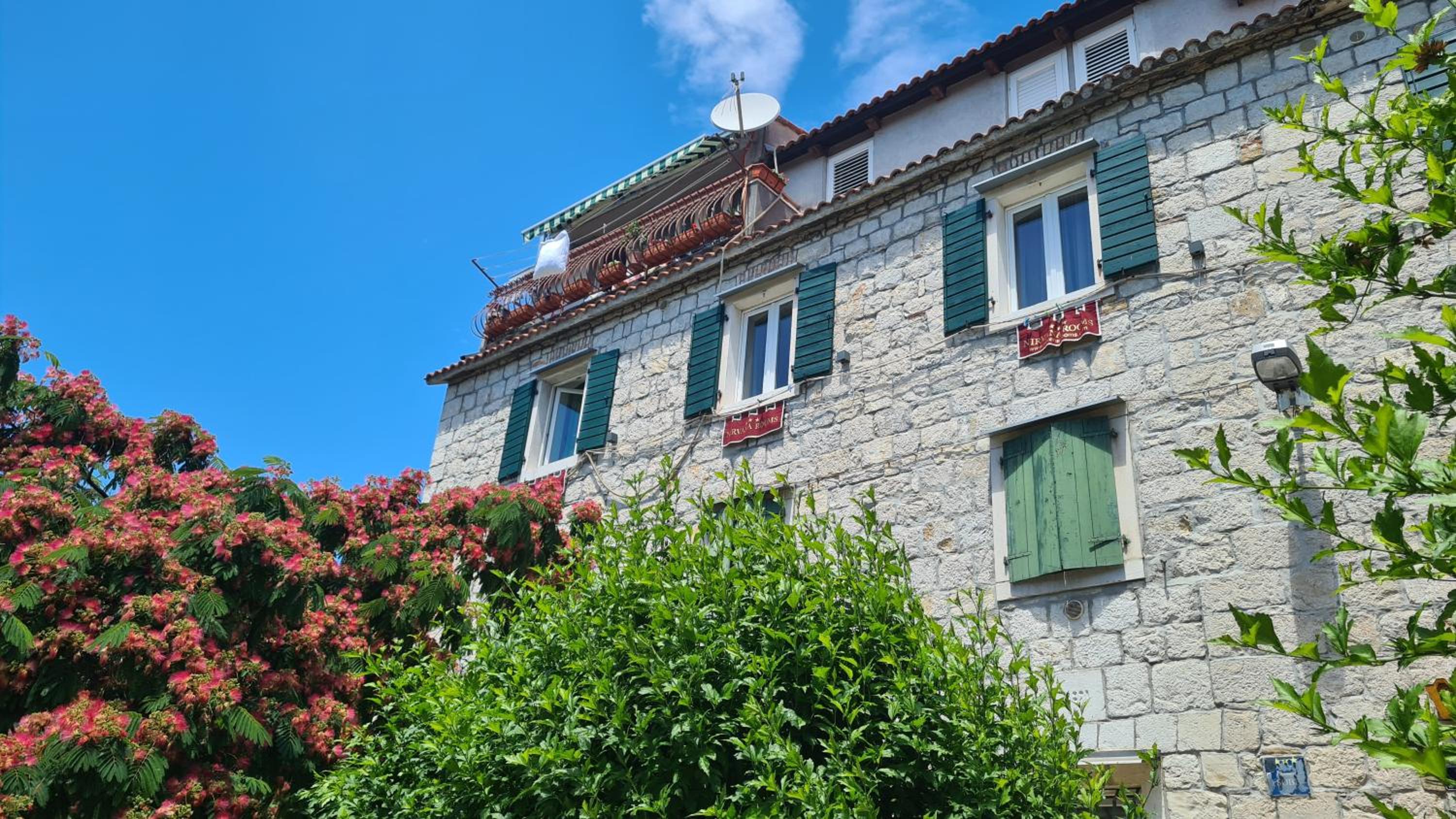 Hotel Nirvana rooms Split - Image 1