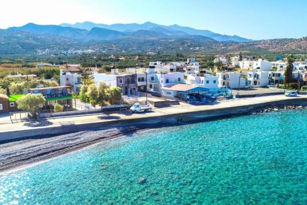 TerraZeus - Stone House Beachfront 2