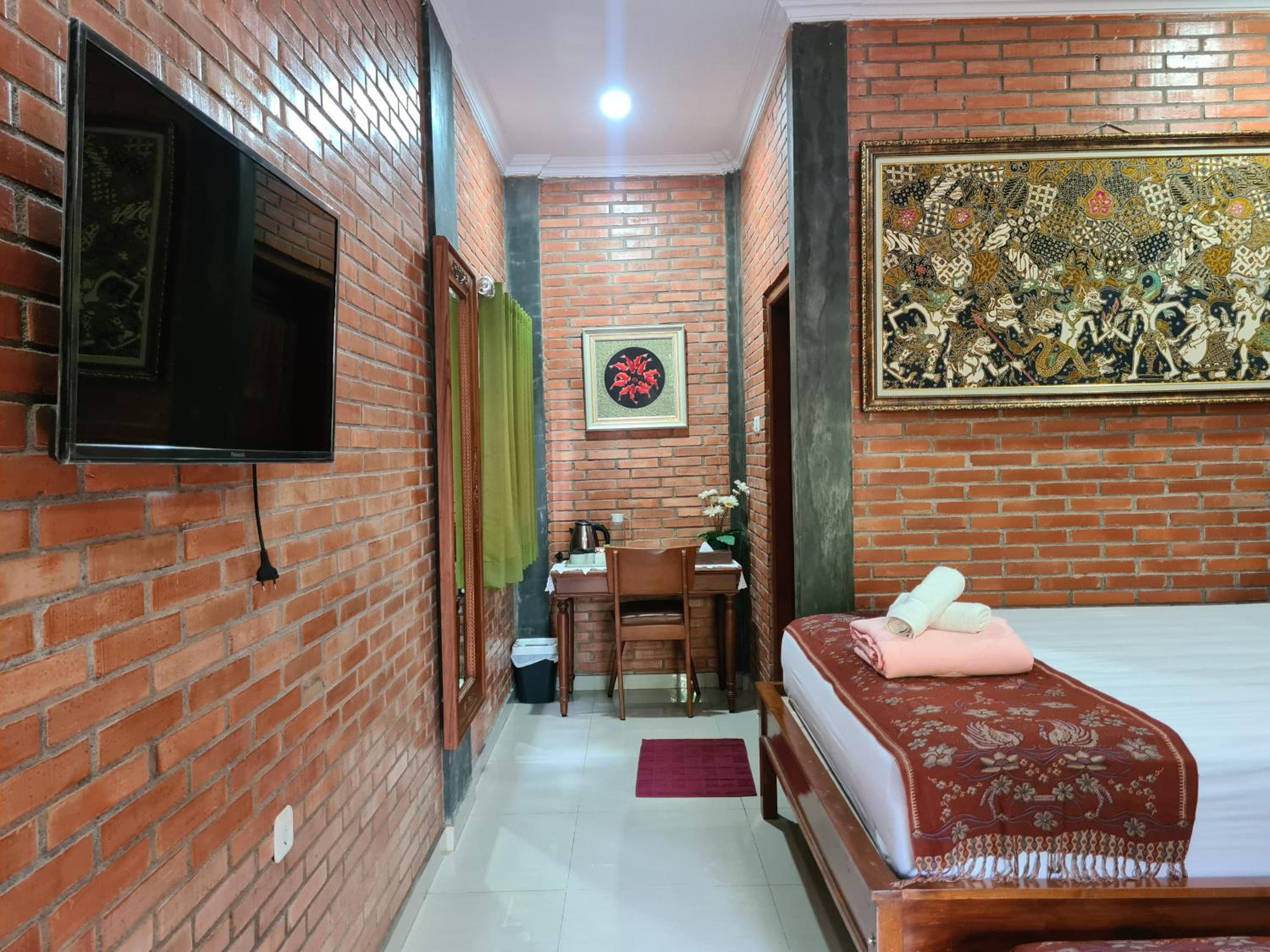 Ndalem Suryo Saptono Guest House view 4