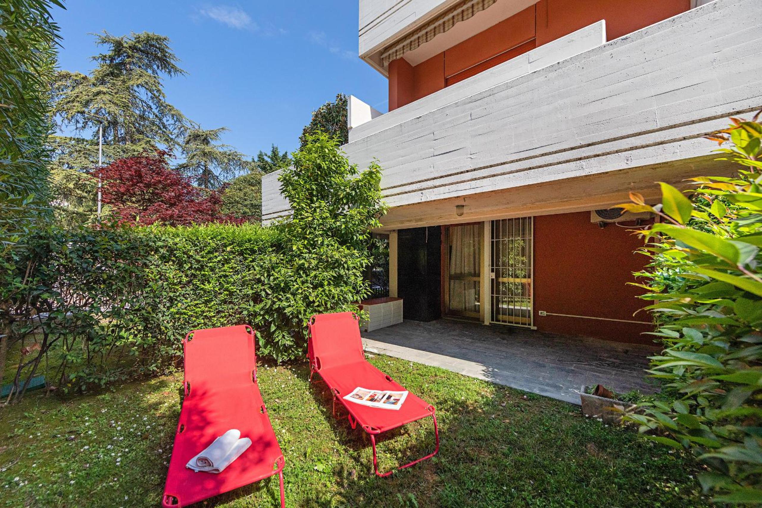 Splendid Apartment PT-1 sul lago by Wonderful Italy view 2