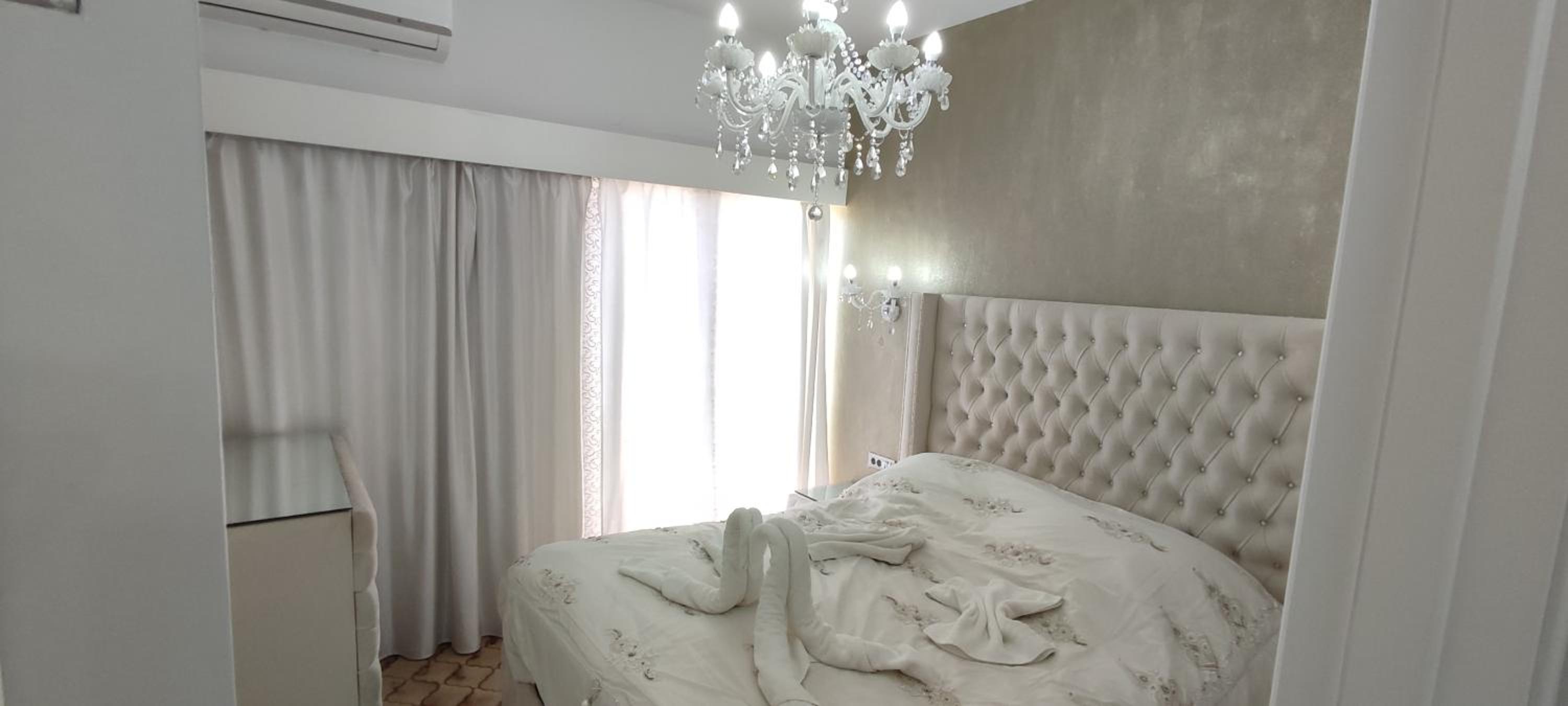 Ixian House Apartment photo 5