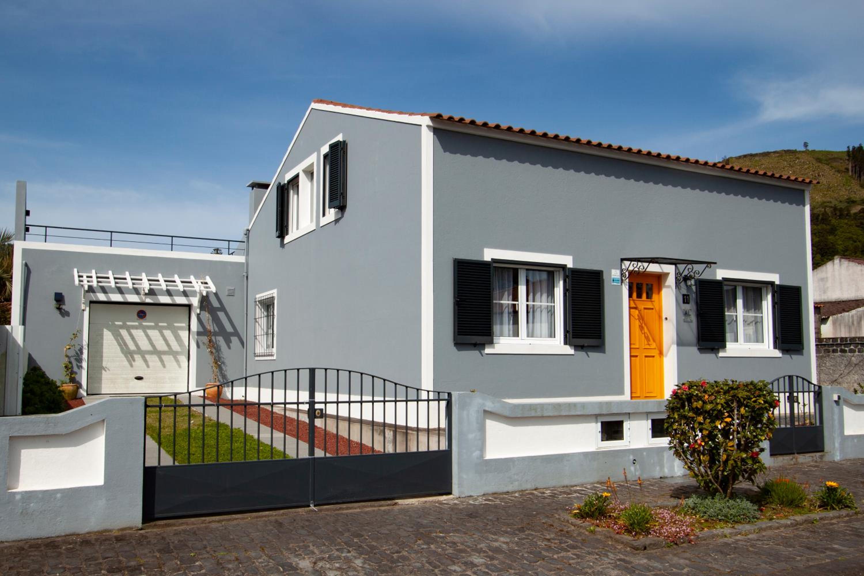 Casa da Porta Amarela view 2