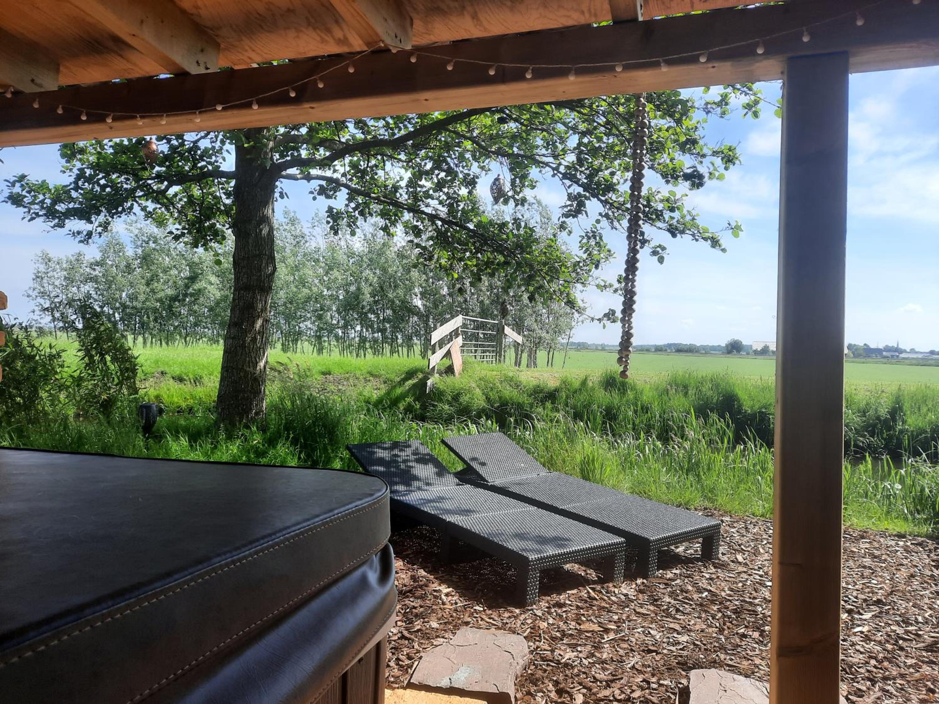 Wellness Lodge aan de Braassem view 2