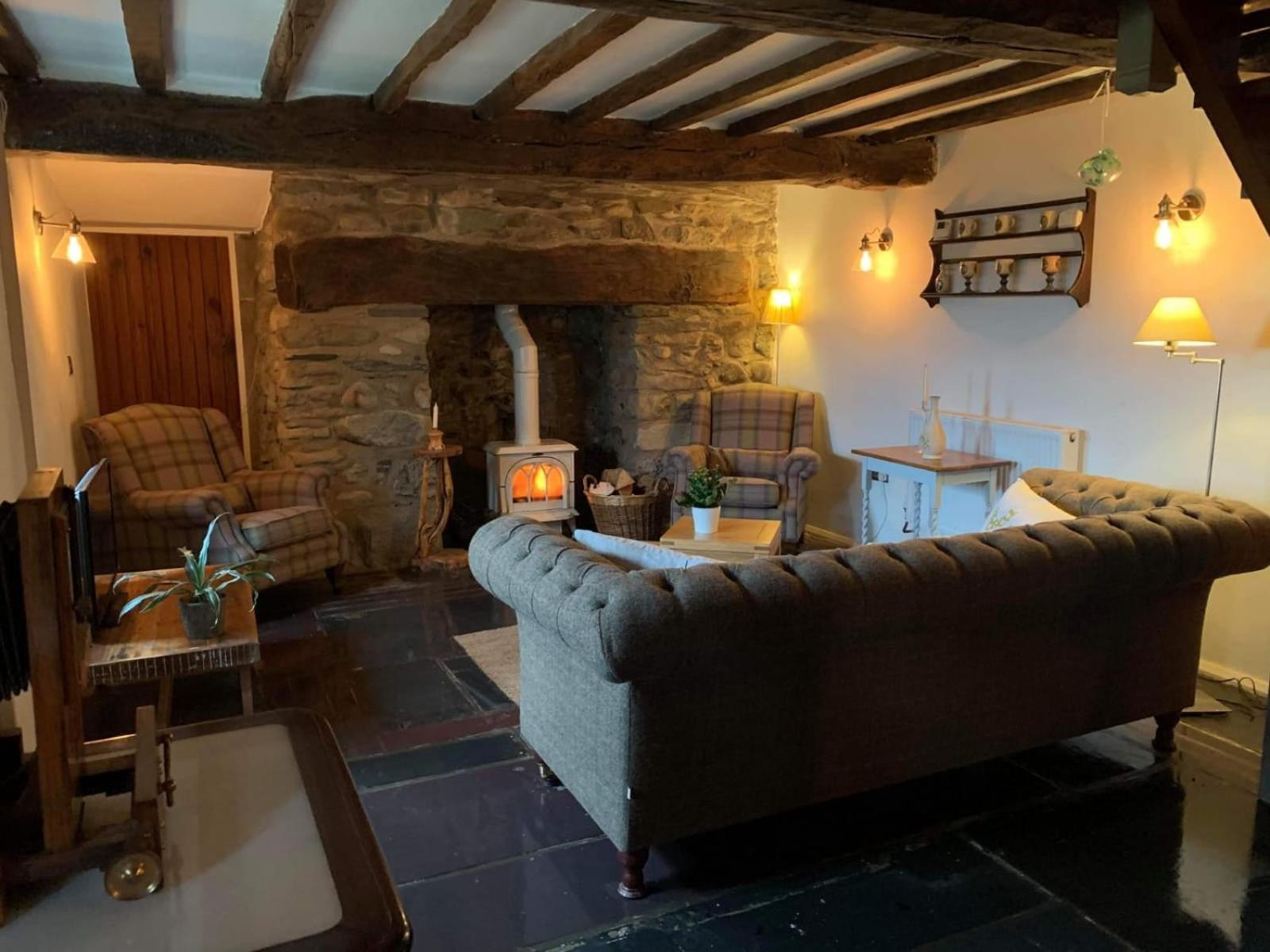 Idlewild Animal Sanctuary Farmhouse stay - Charity view 4
