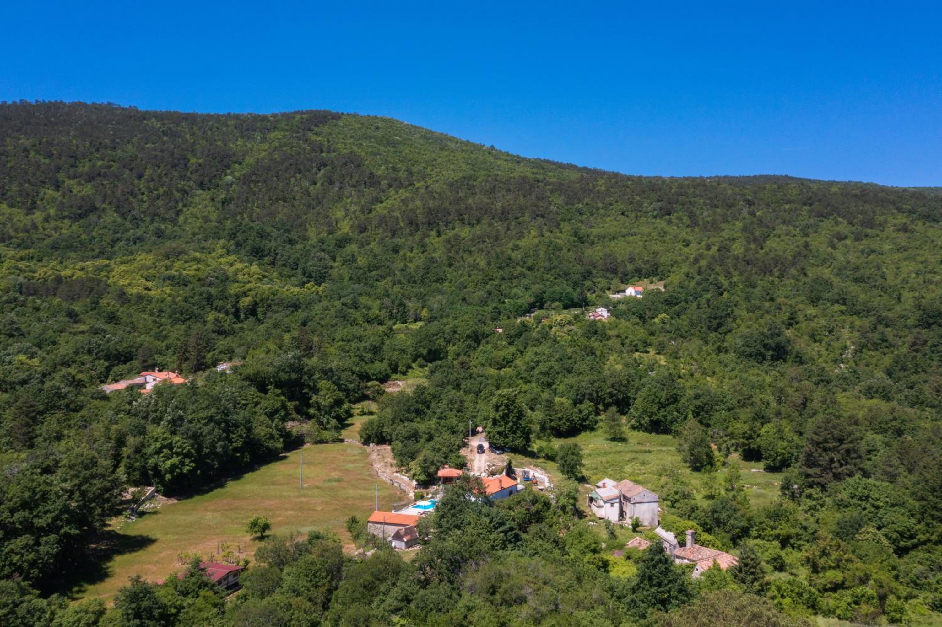 Villa Simici quiet peaceful place with pool perfect to enjoy the nature view 4