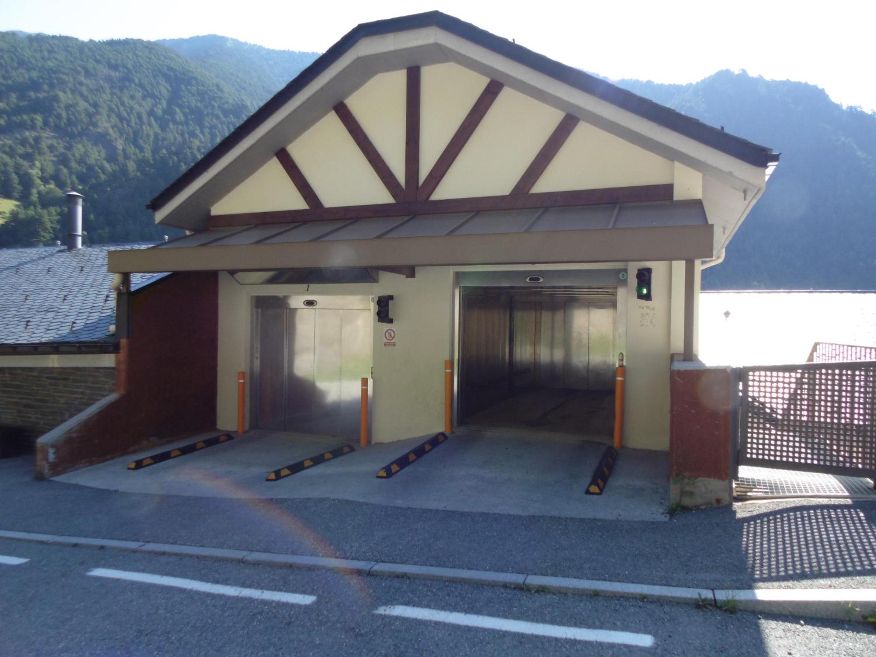 Modern studio in Arinsal of 40 m² with mountain view
