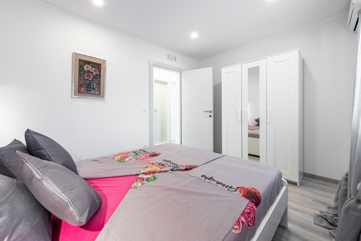 Apartment Bobara view 2