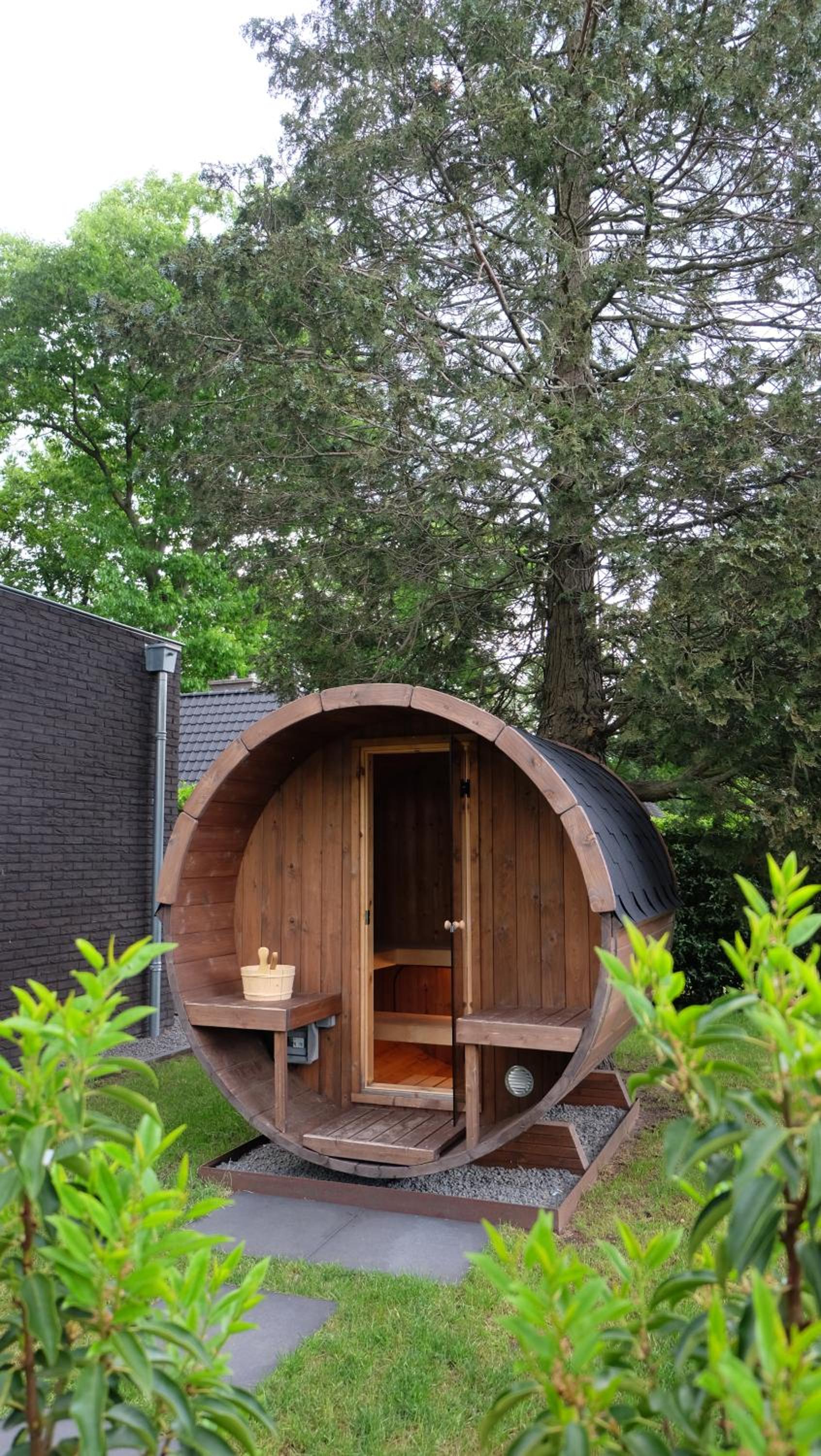 The White Oak - Luxe 4 persoons bungalow met prive sauna view 2