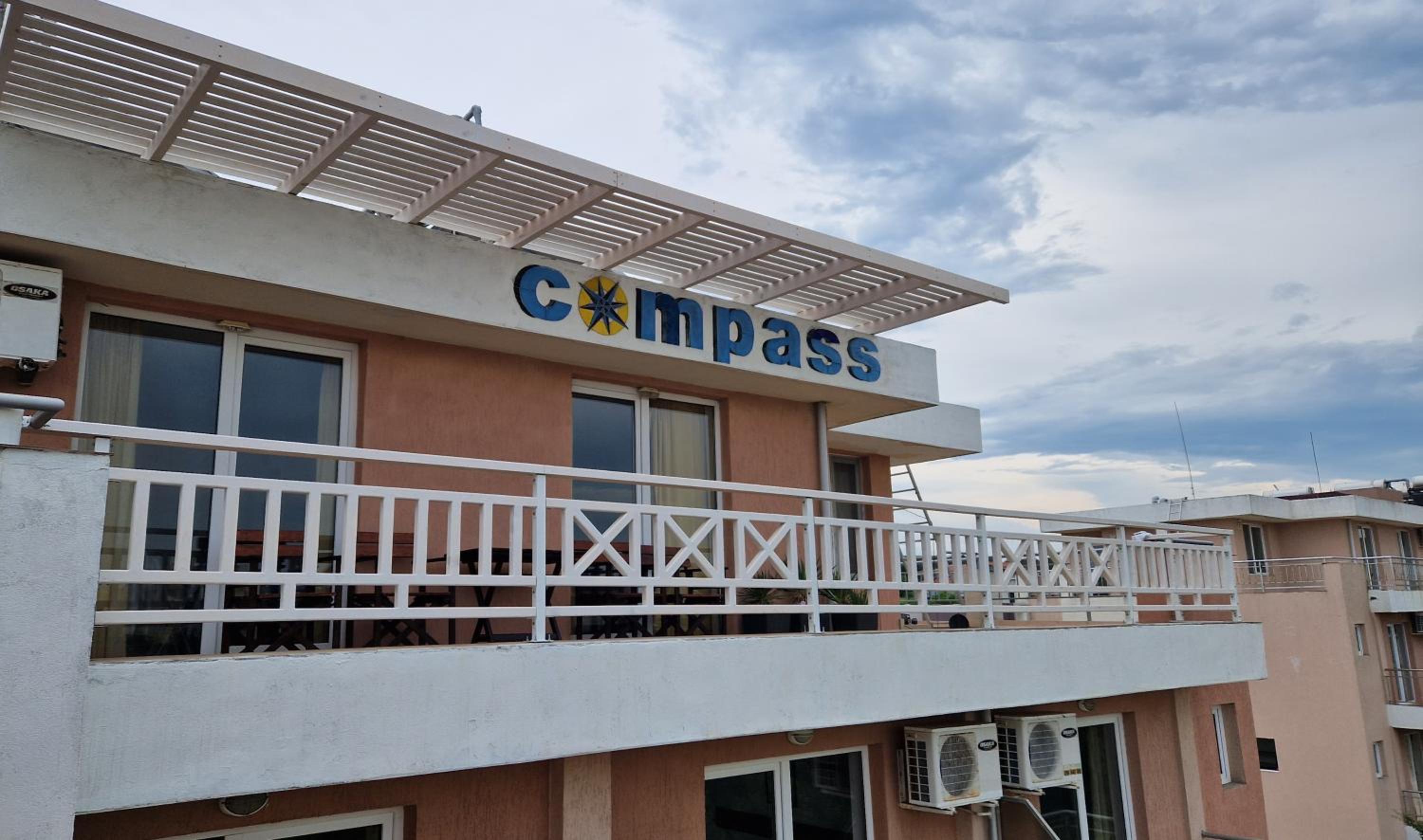 Guest House Compass