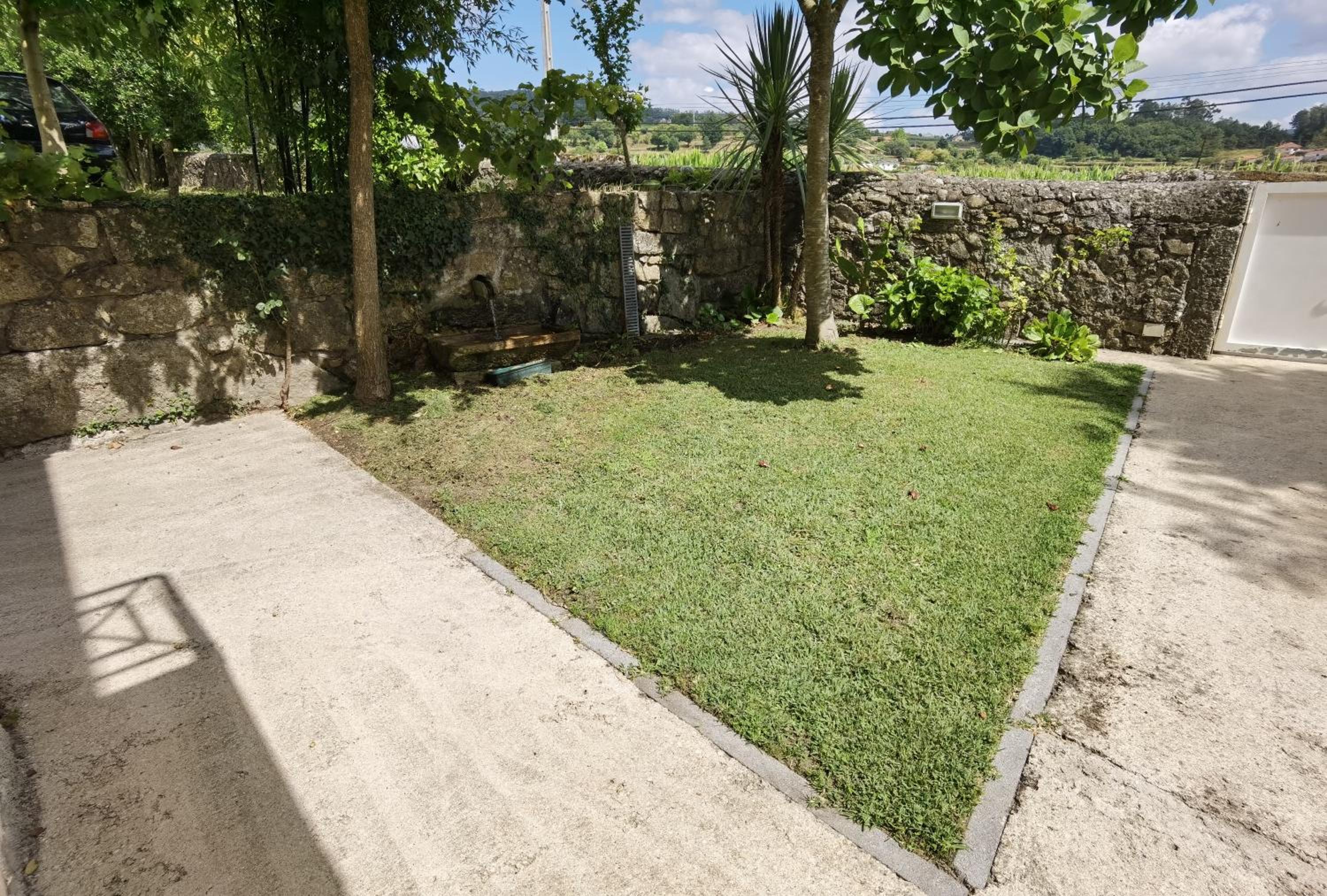 Fernandes House