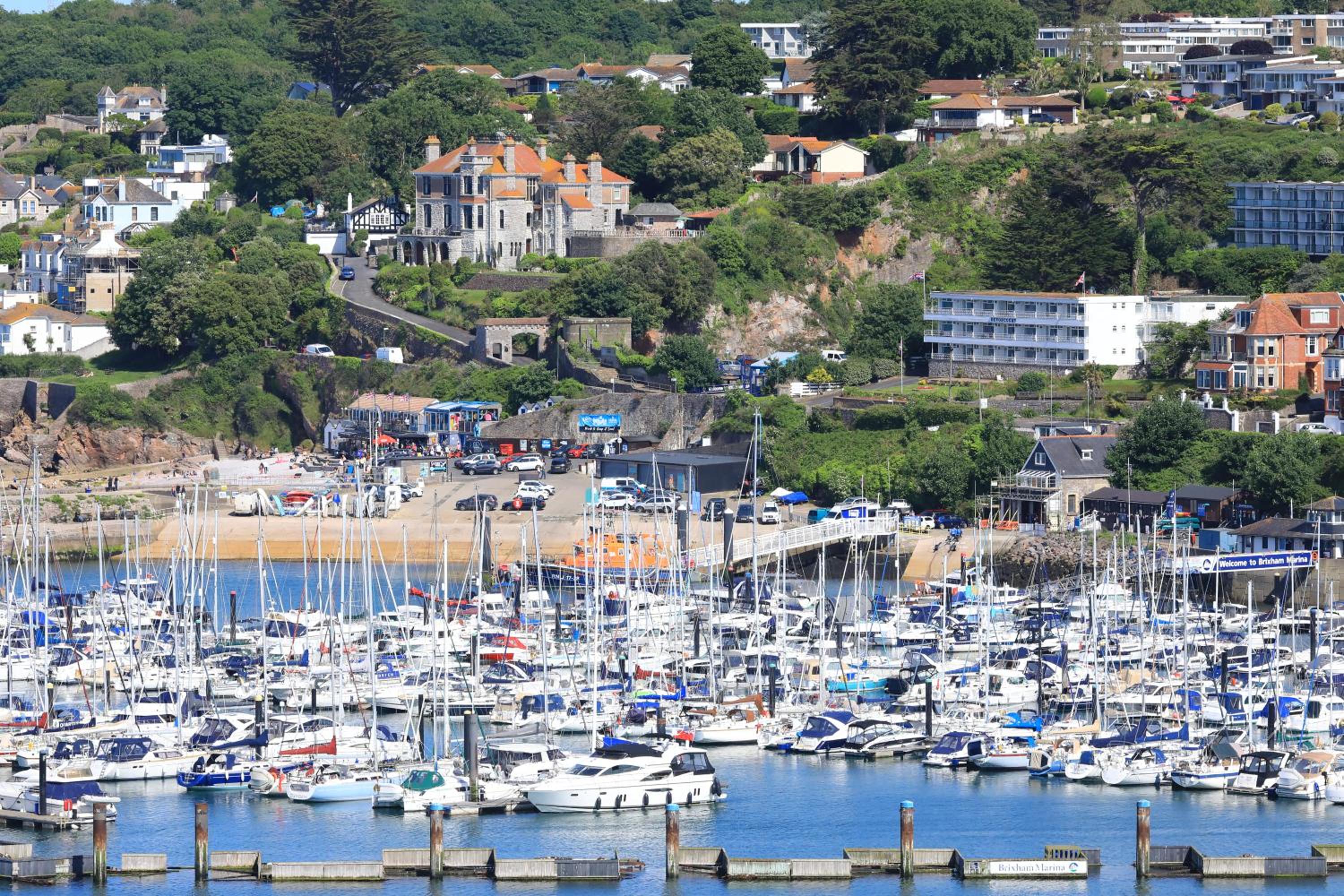 Devoncourt Devoncoast SeaView Apartments view 4