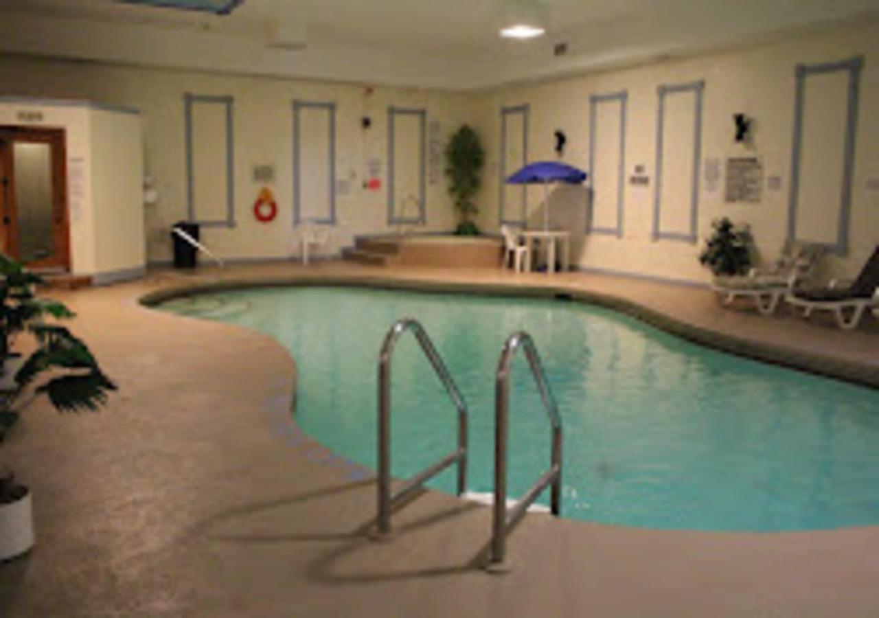 Gananoque Vacations - Colonial Resort-1000Islands - Property Image 6