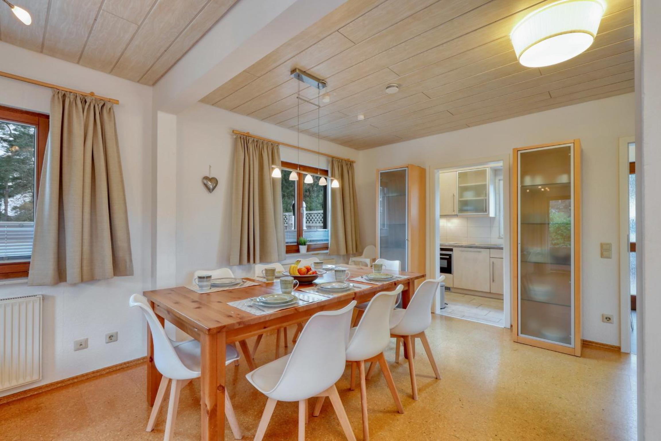 Ferienhaus mit Sauna direkt am Waldrand, See, Wald und Ruhe