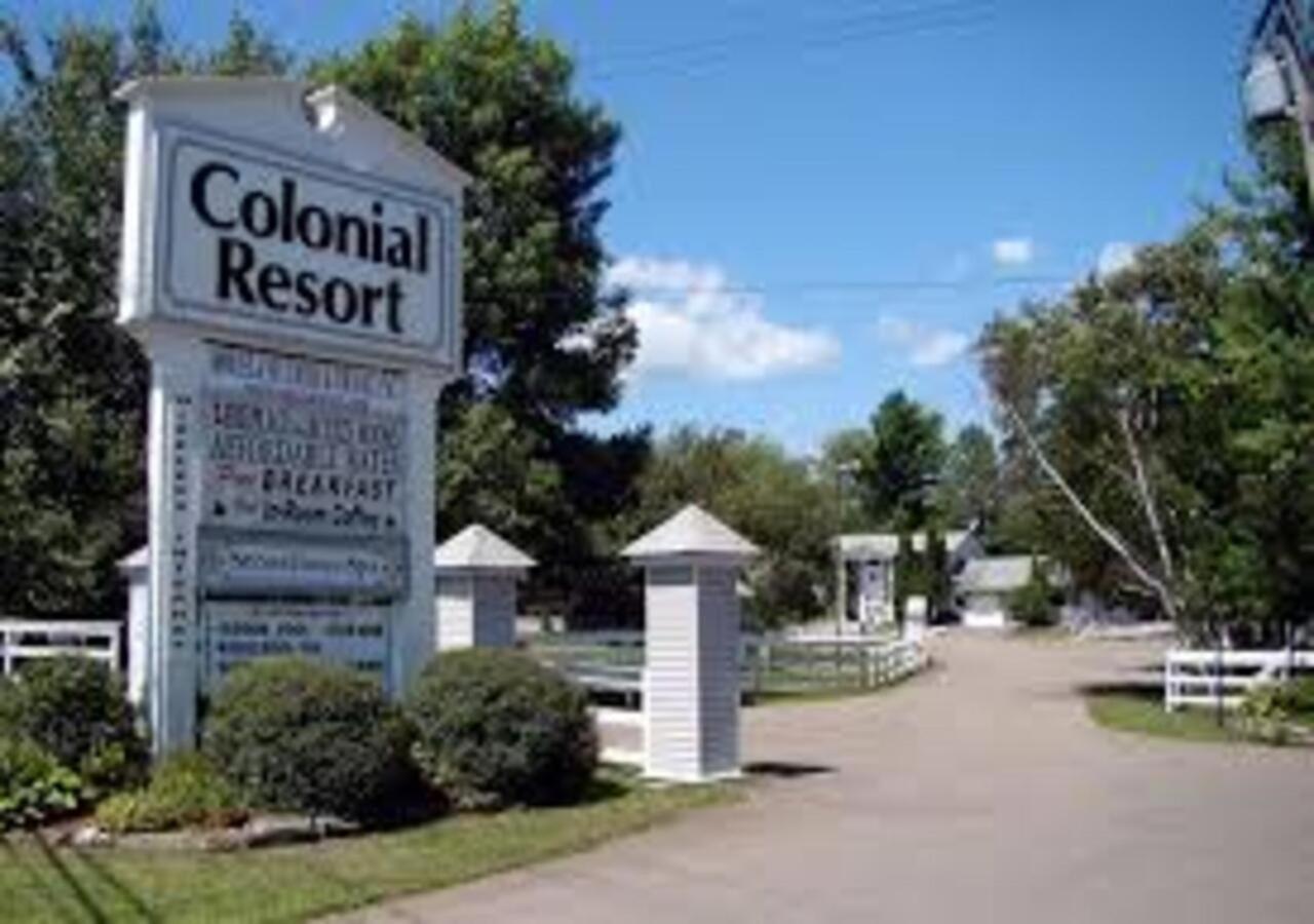 Gananoque Vacations - Colonial Resort-1000Islands - Property Image 2