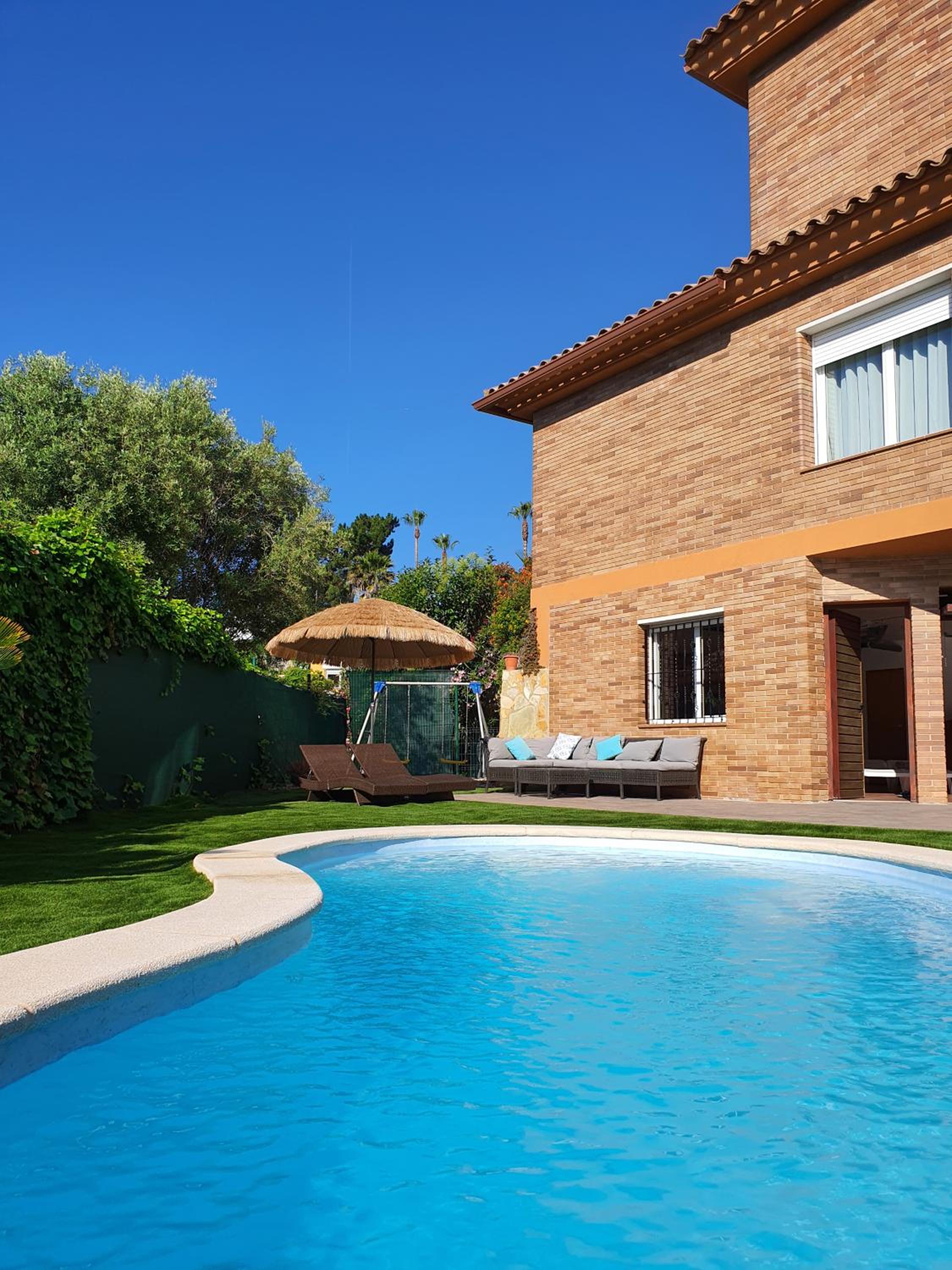 Hotel Vivalavida playa 1km - Image 1