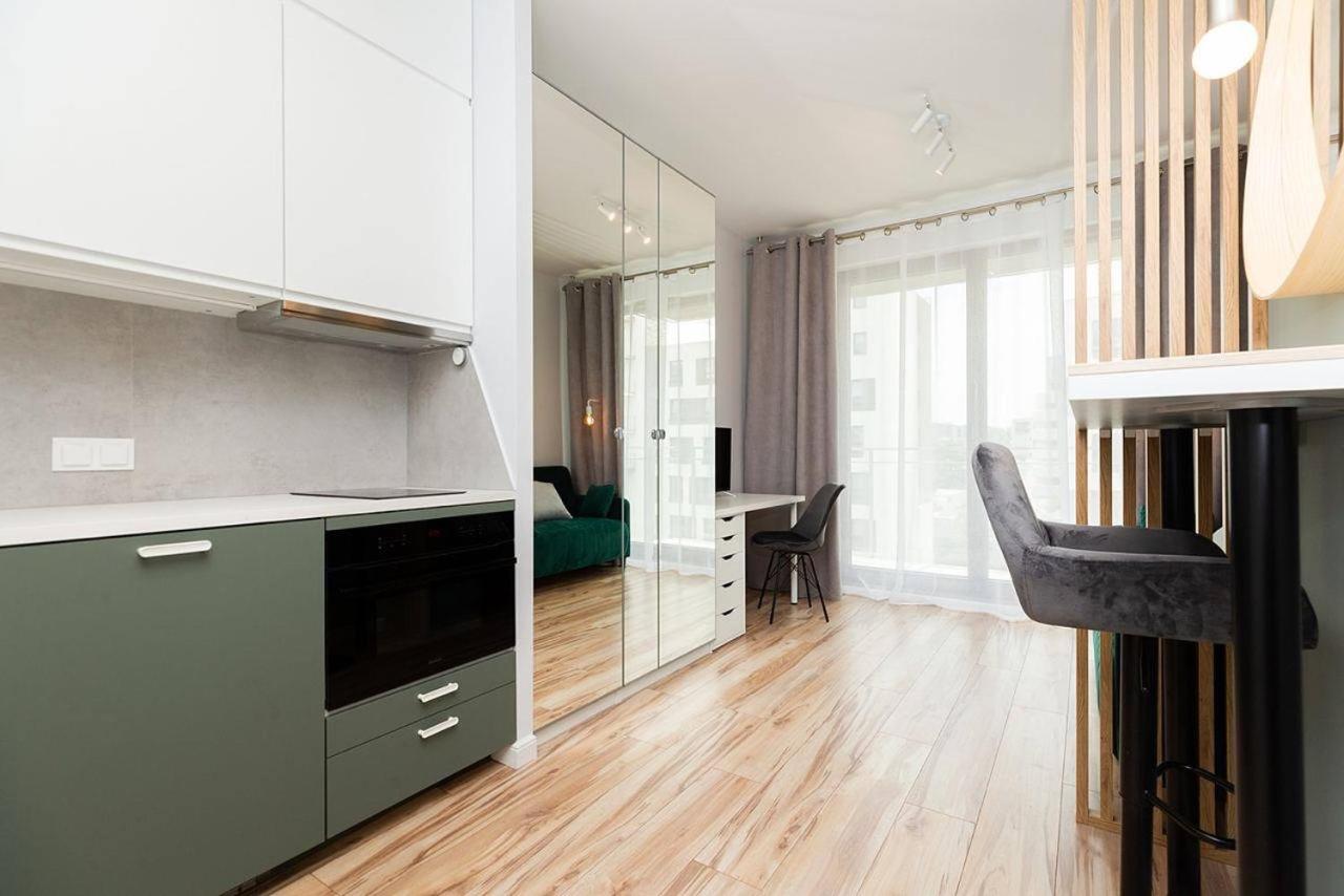 Easy & Comfortable, with balcony, very close to the center view 3
