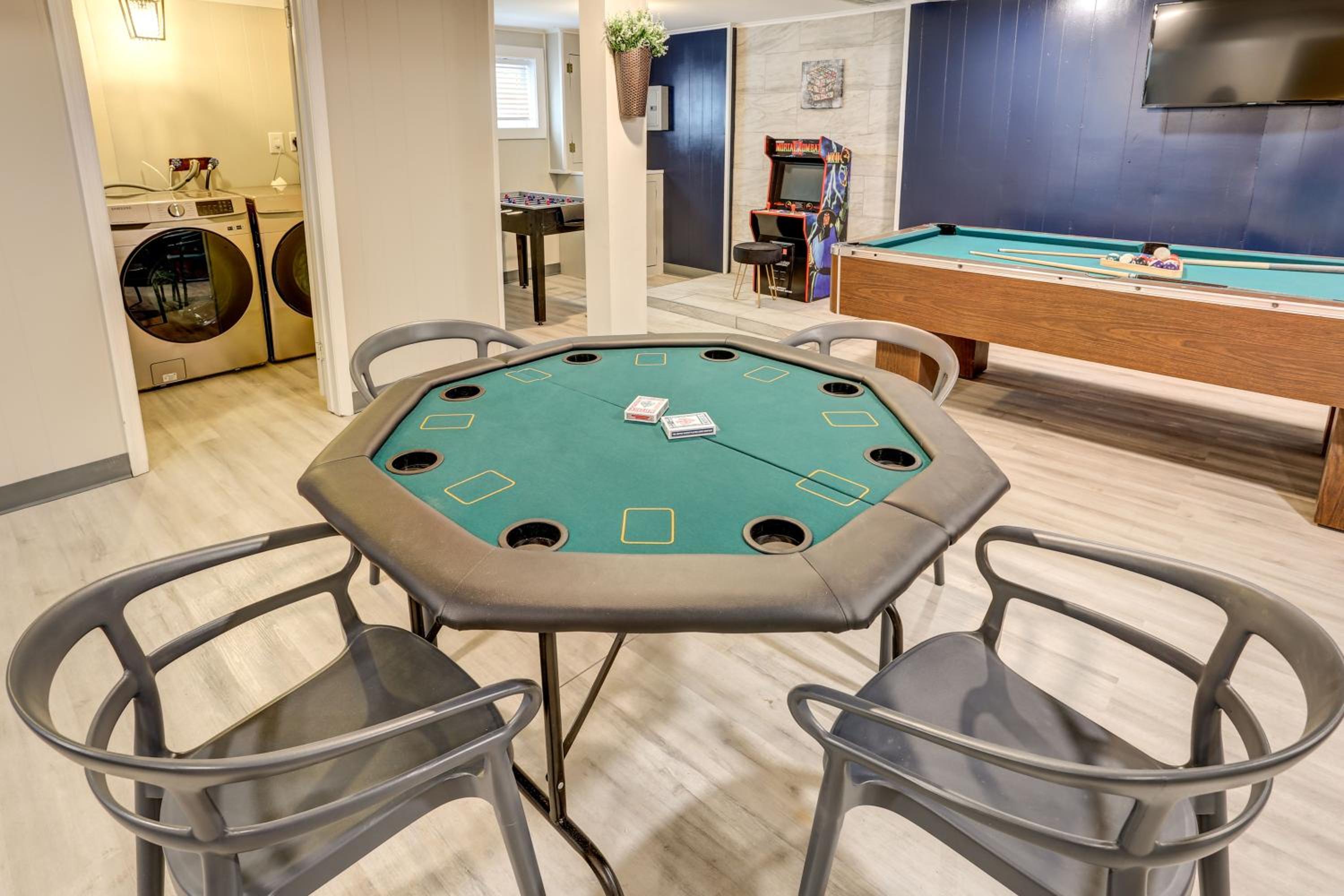 Simply Stunning 4BD House Among Lakes with Gameroom & Sauna view 3