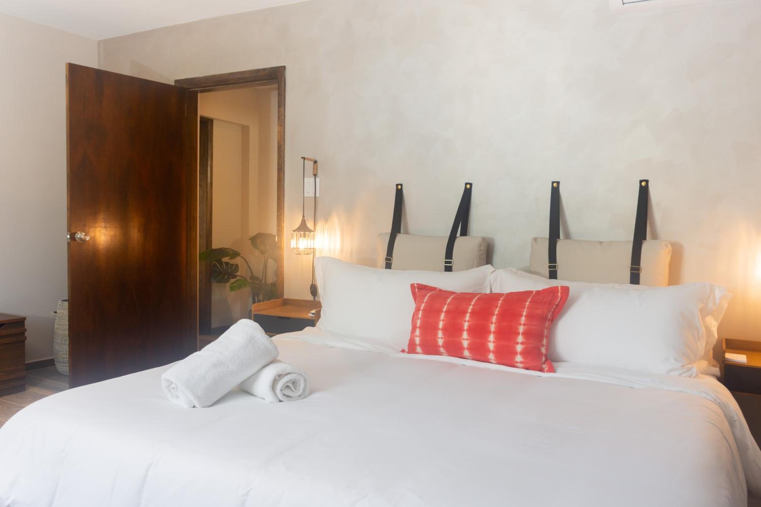 Tradewinds Apartments Simpson Bay