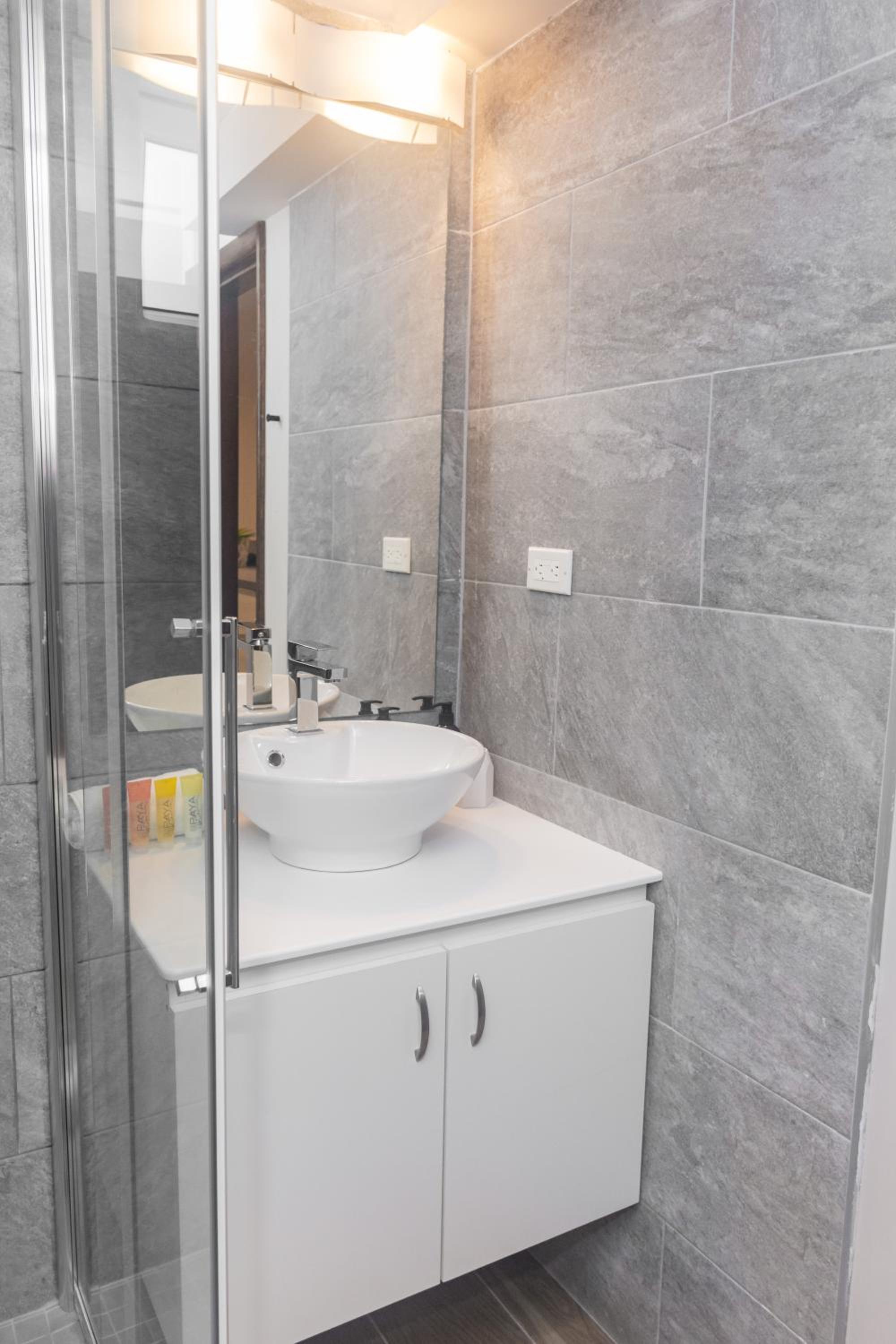 Photo 103